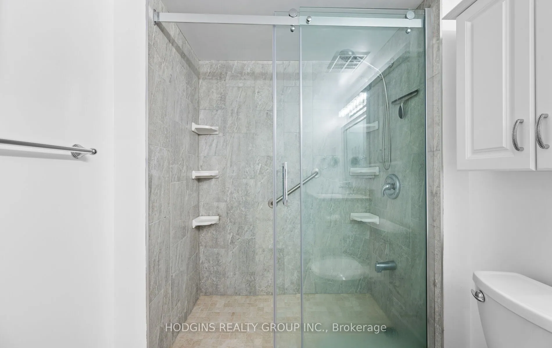 21 Overlea Boulevard, #1904