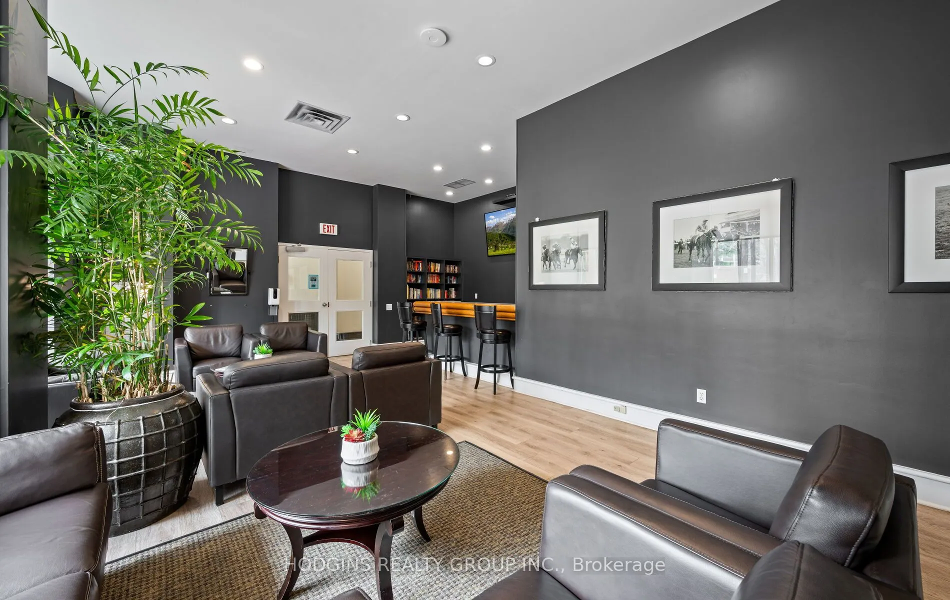 21 Overlea Boulevard, #1904