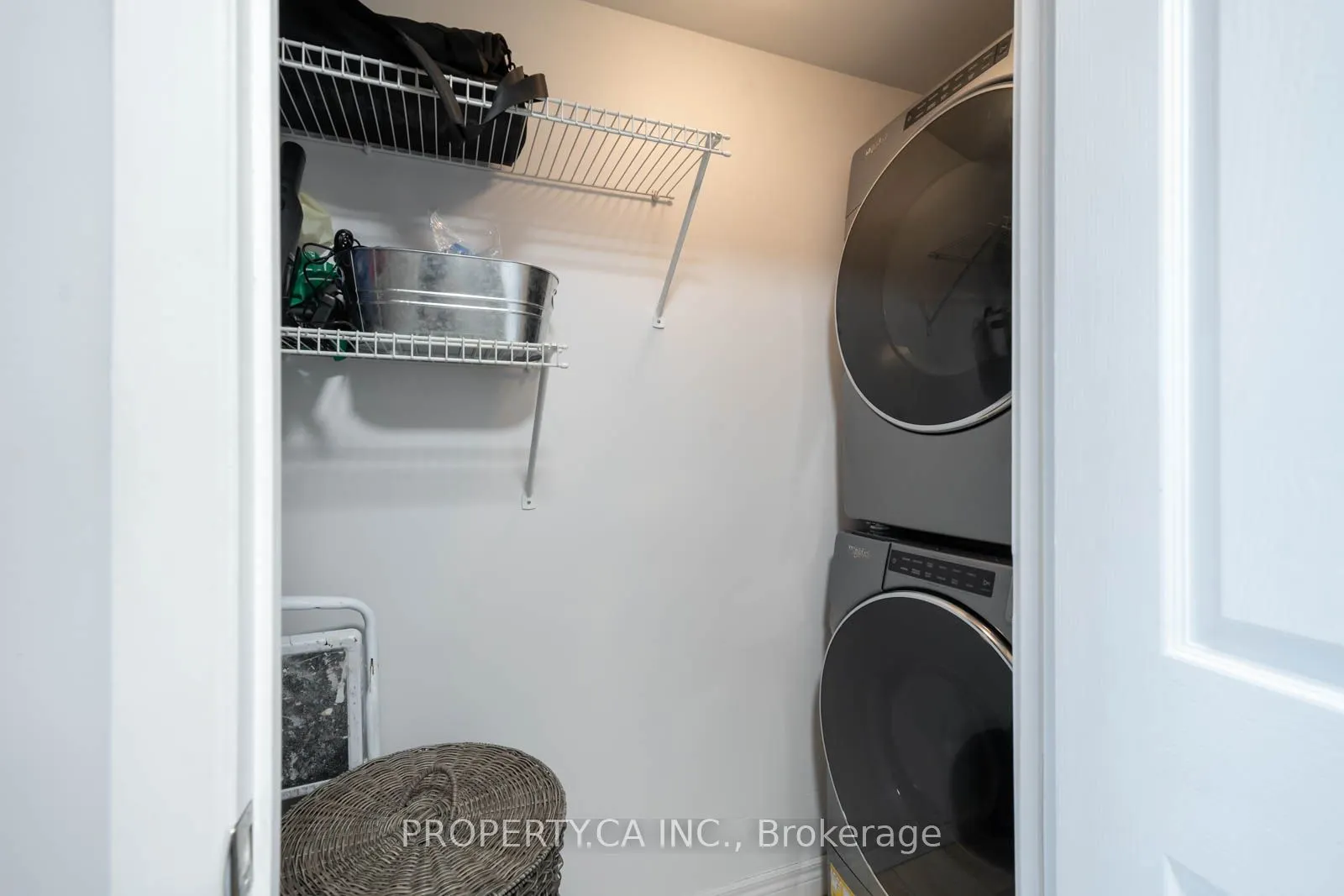 43 Eglinton Avenue E #1902