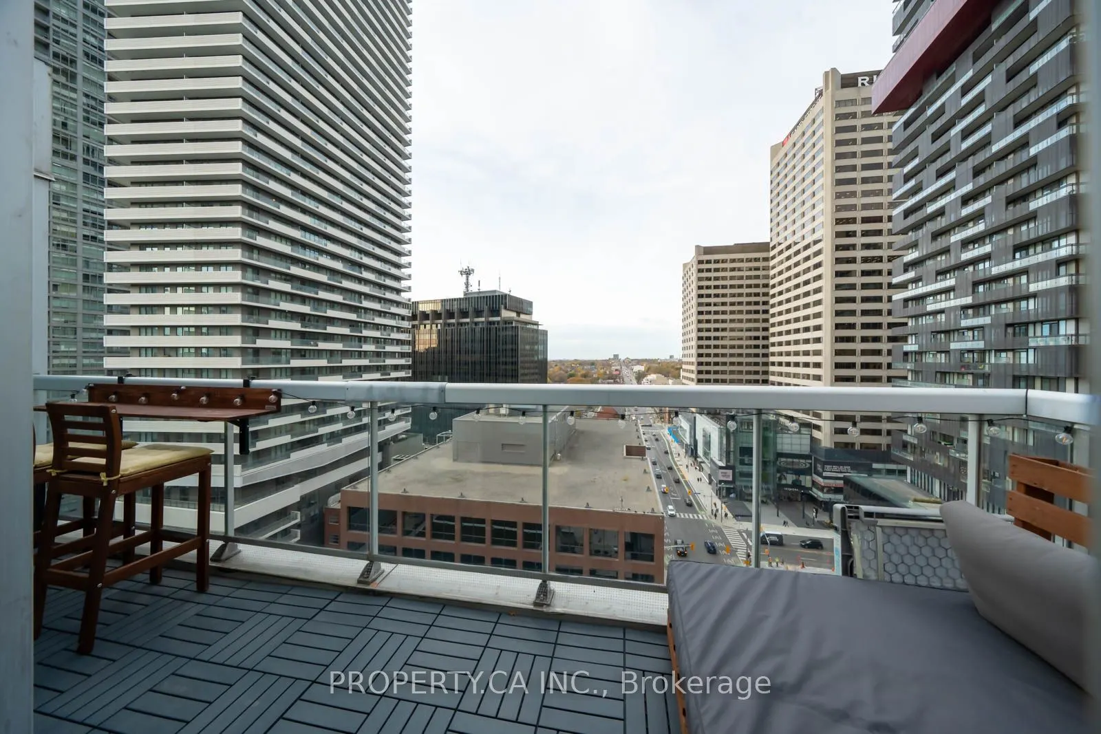 43 Eglinton Avenue E #1902