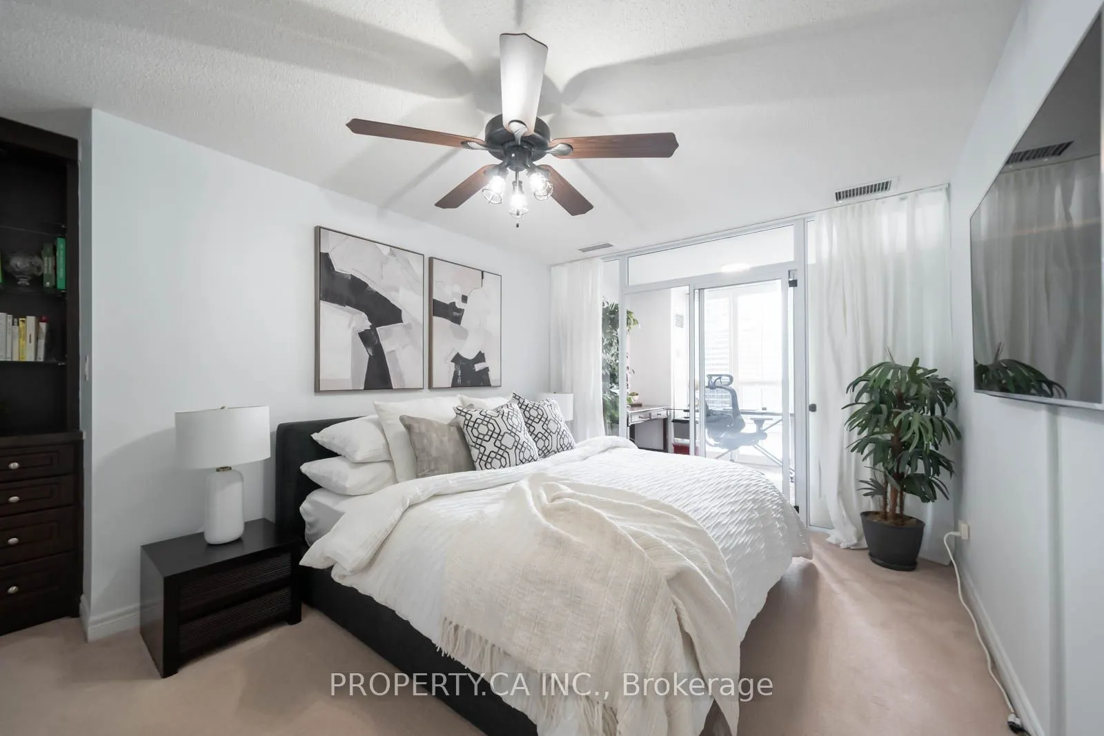 43 Eglinton Avenue E #1902