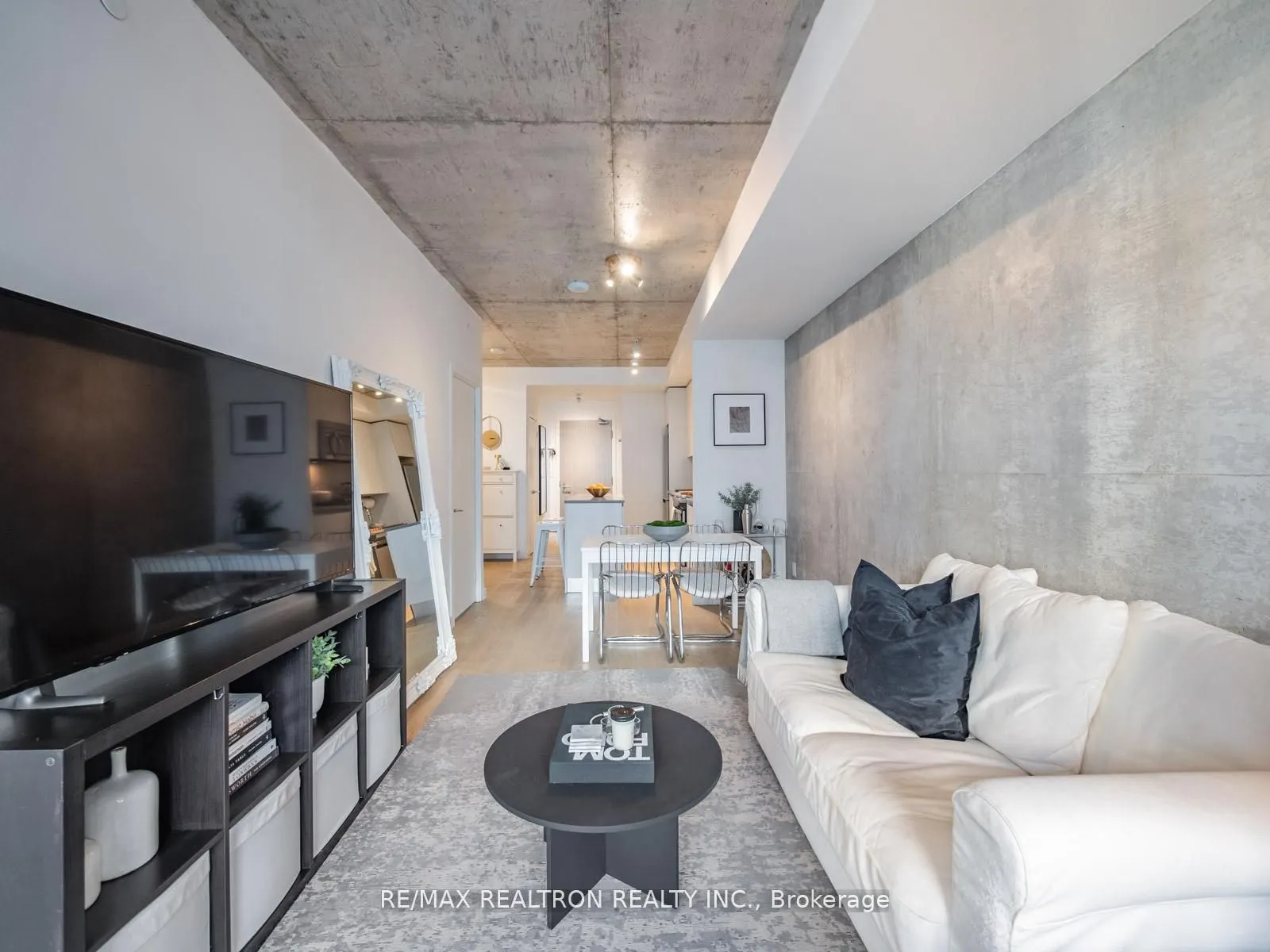 111 Bathurst Street, #1217