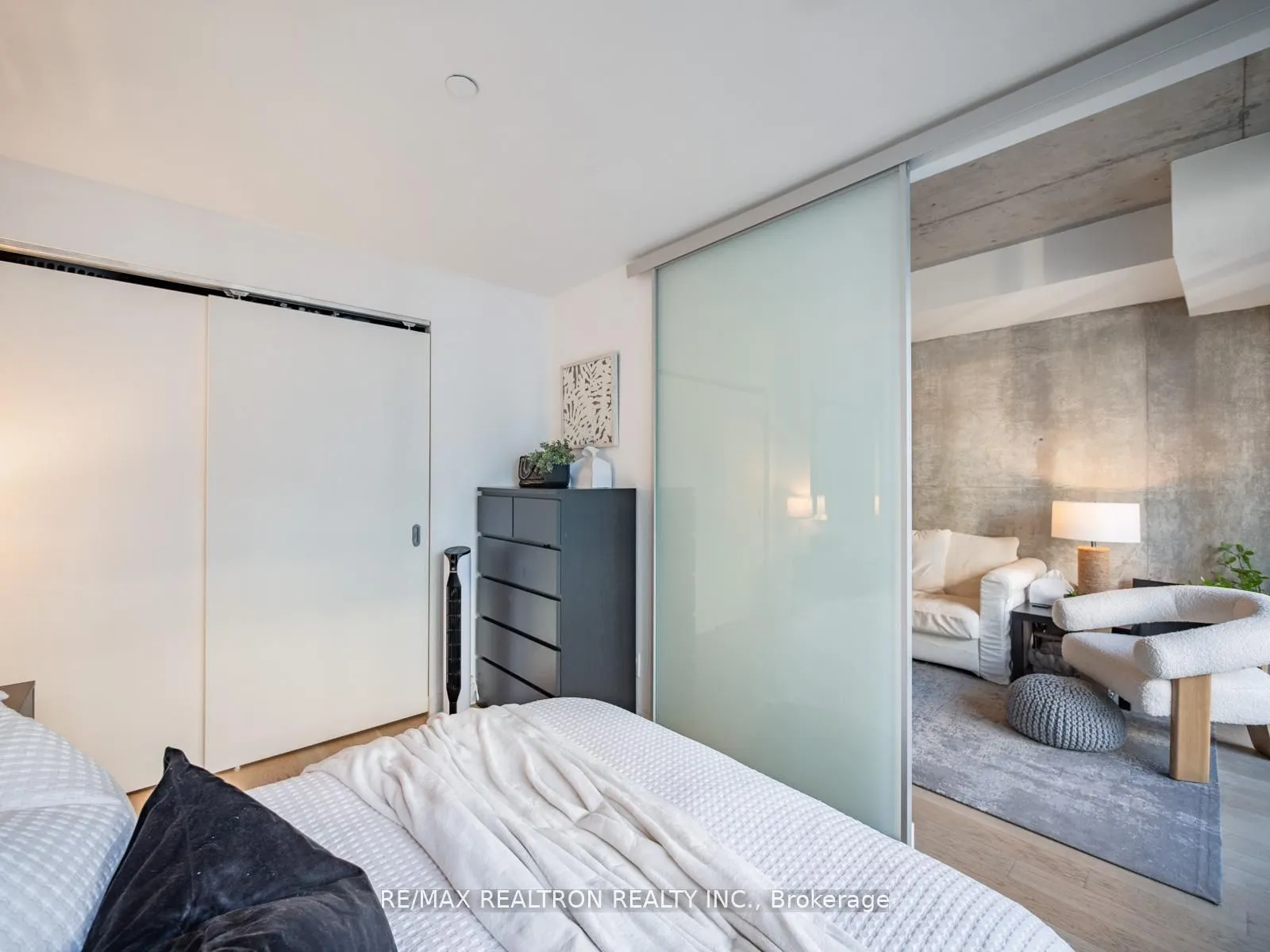 111 Bathurst Street, #1217