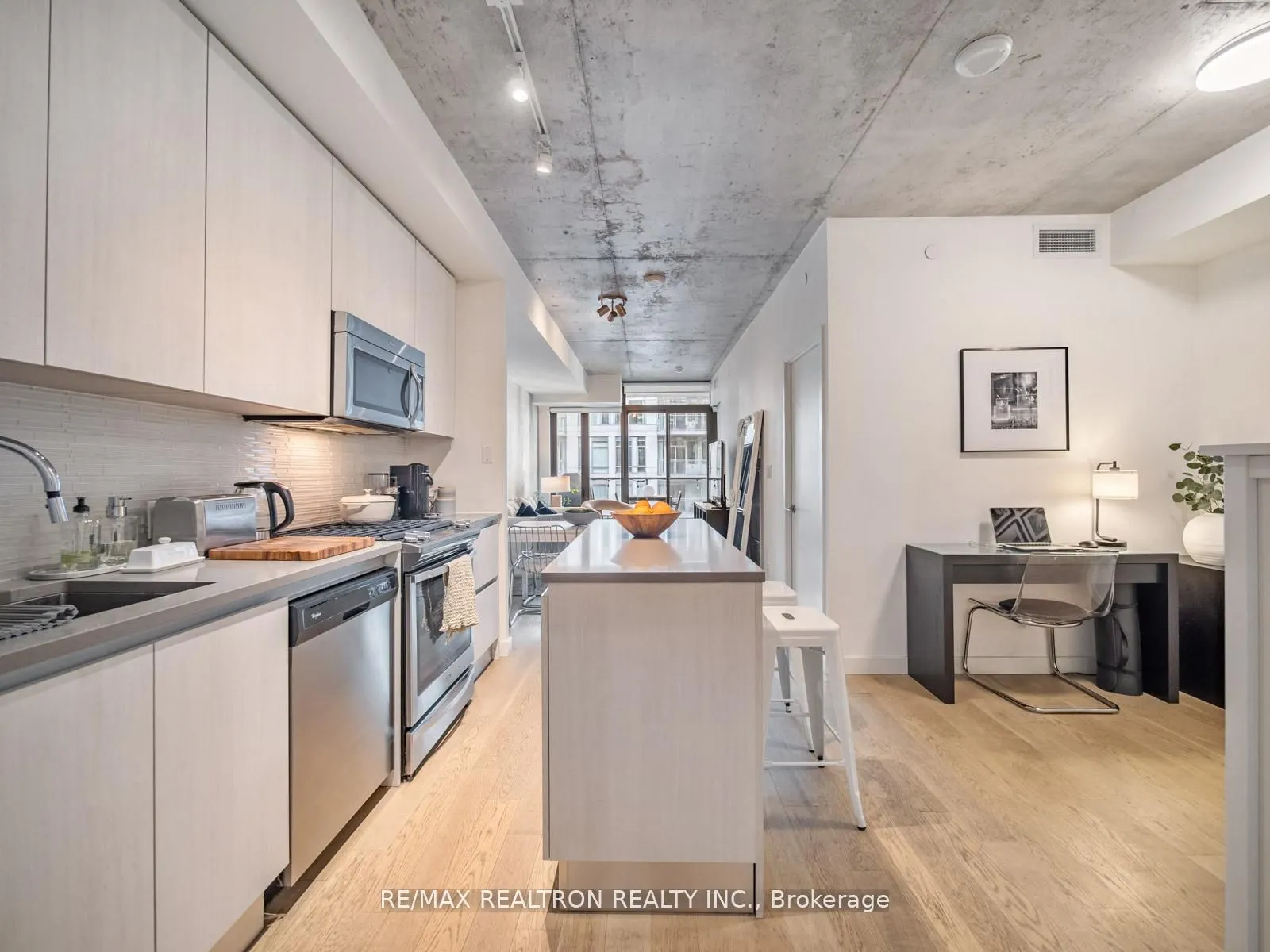 111 Bathurst Street, #1217