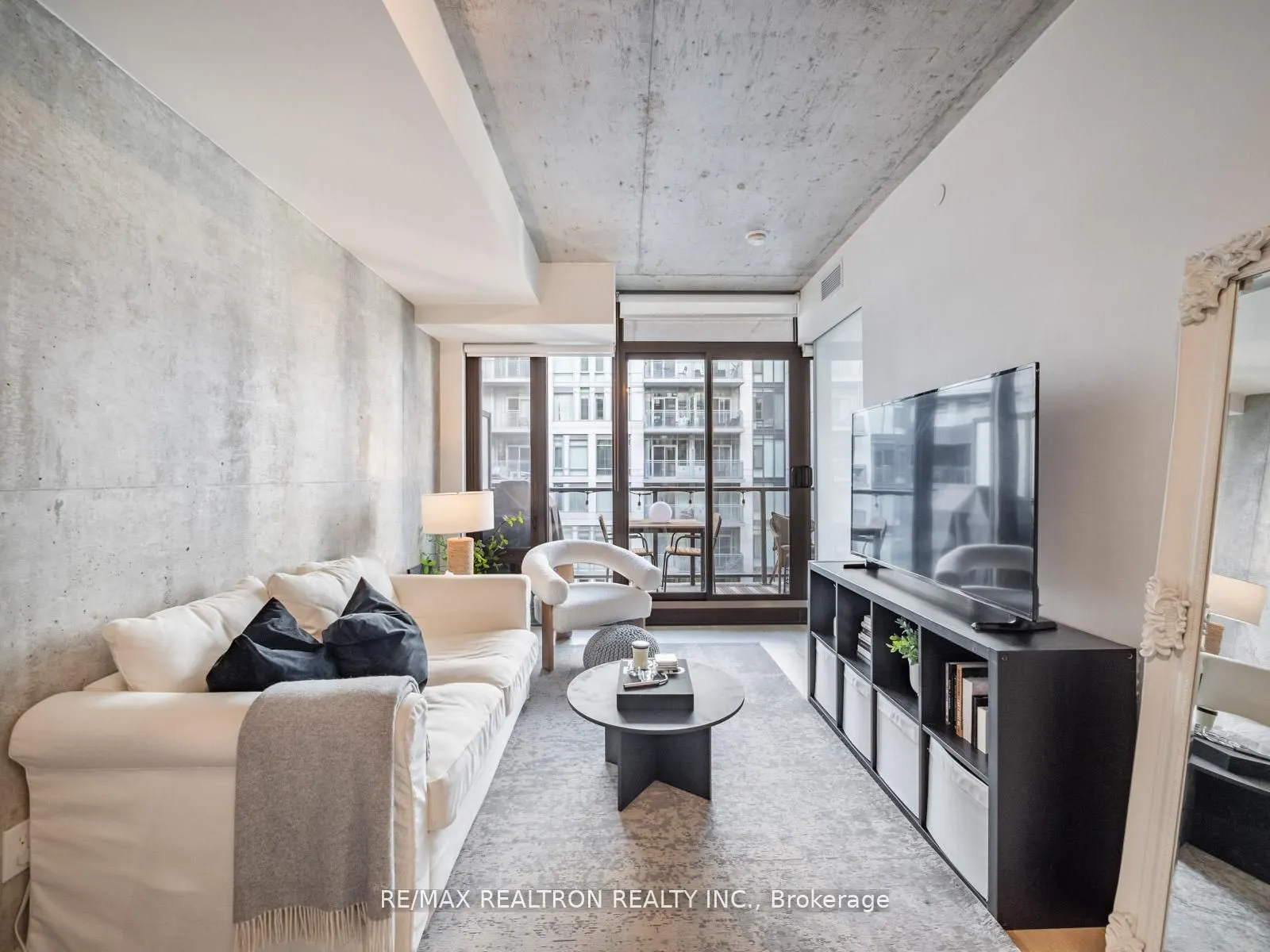 111 Bathurst Street, #1217