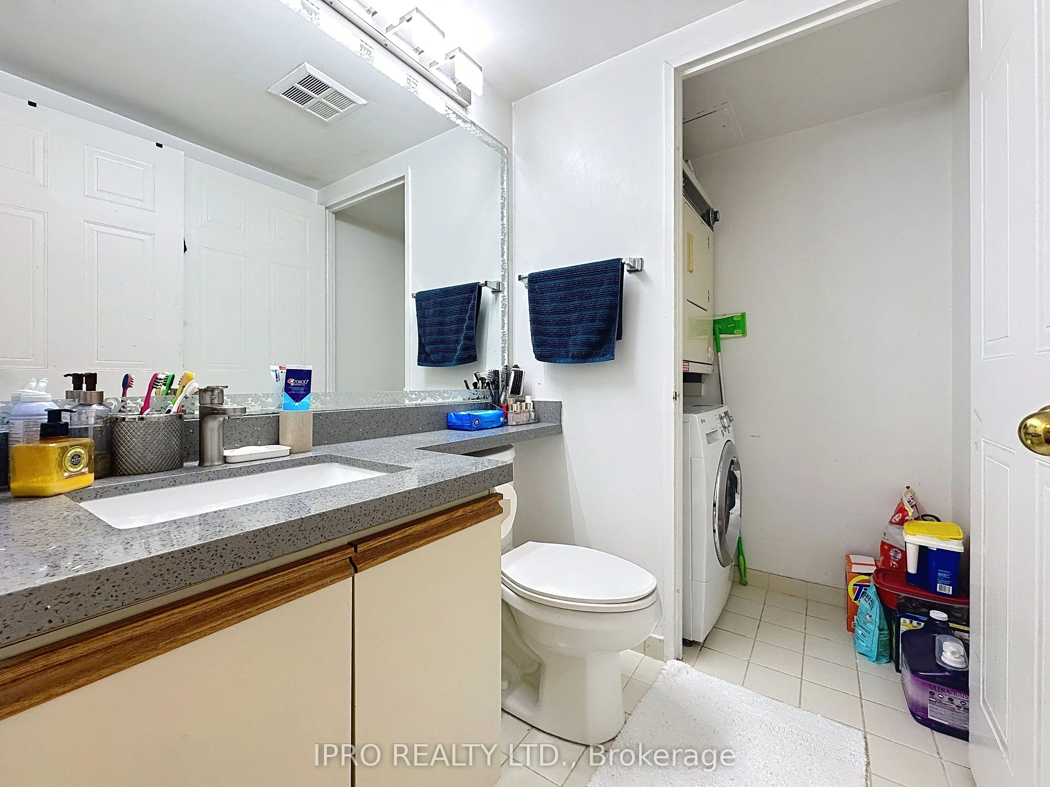 95 Prince Arthur Avenue, ##224