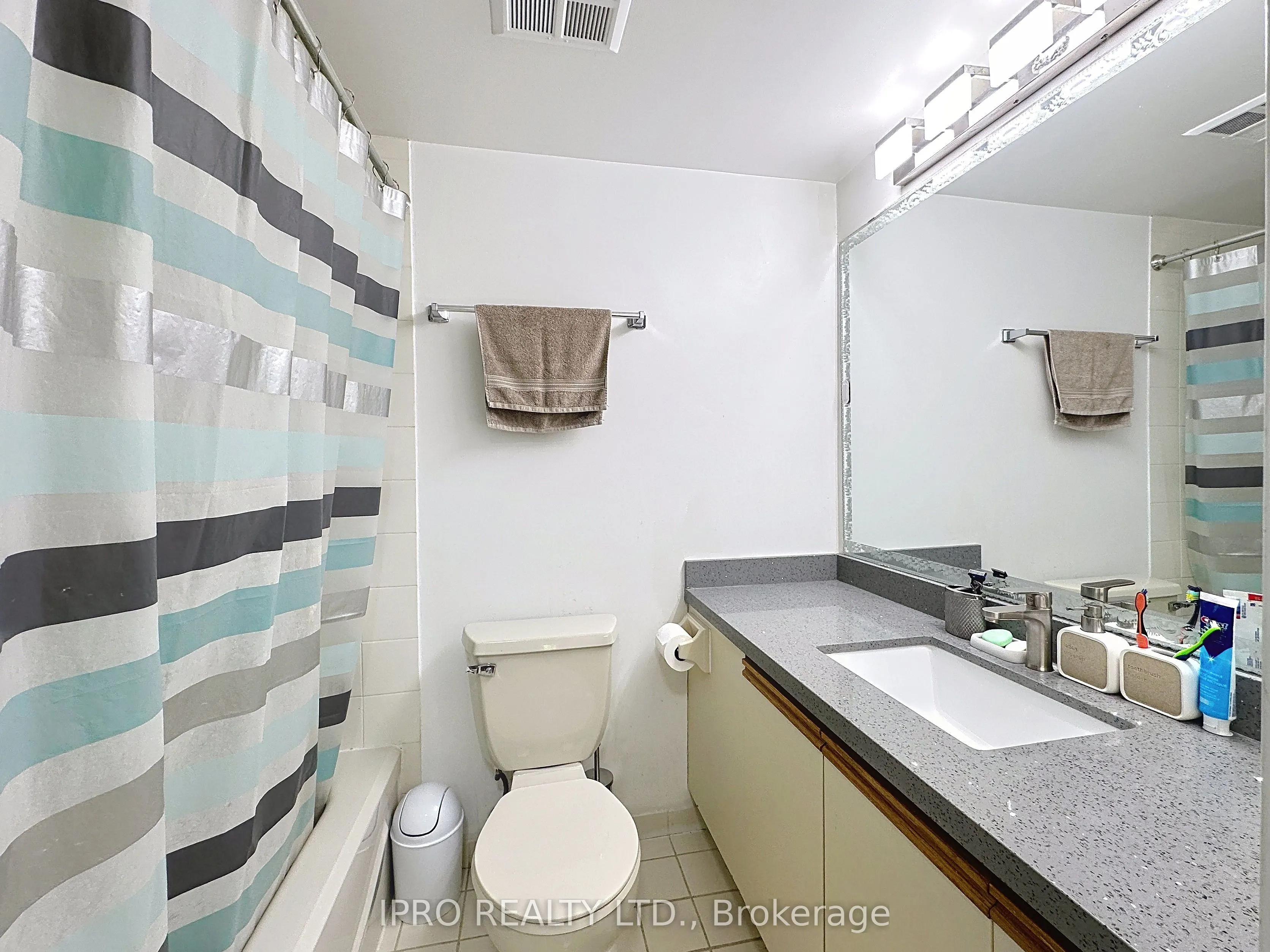 95 Prince Arthur Avenue, ##224
