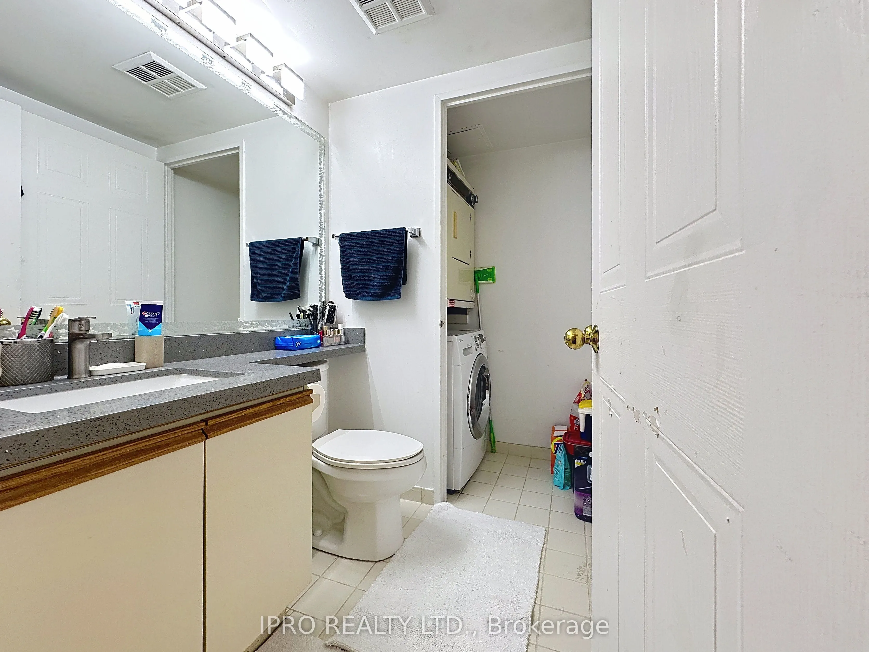 95 Prince Arthur Avenue, ##224