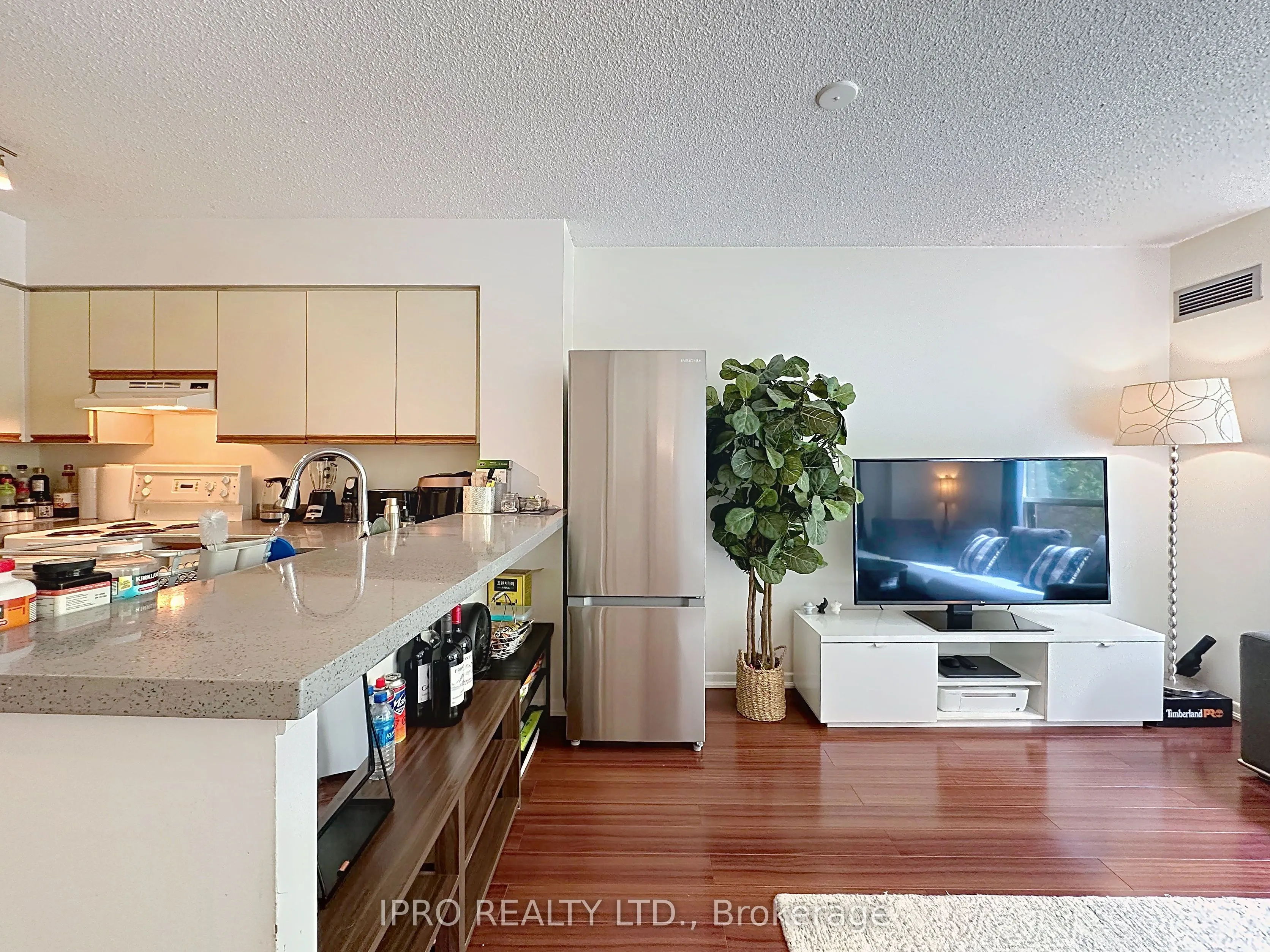 95 Prince Arthur Avenue, ##224
