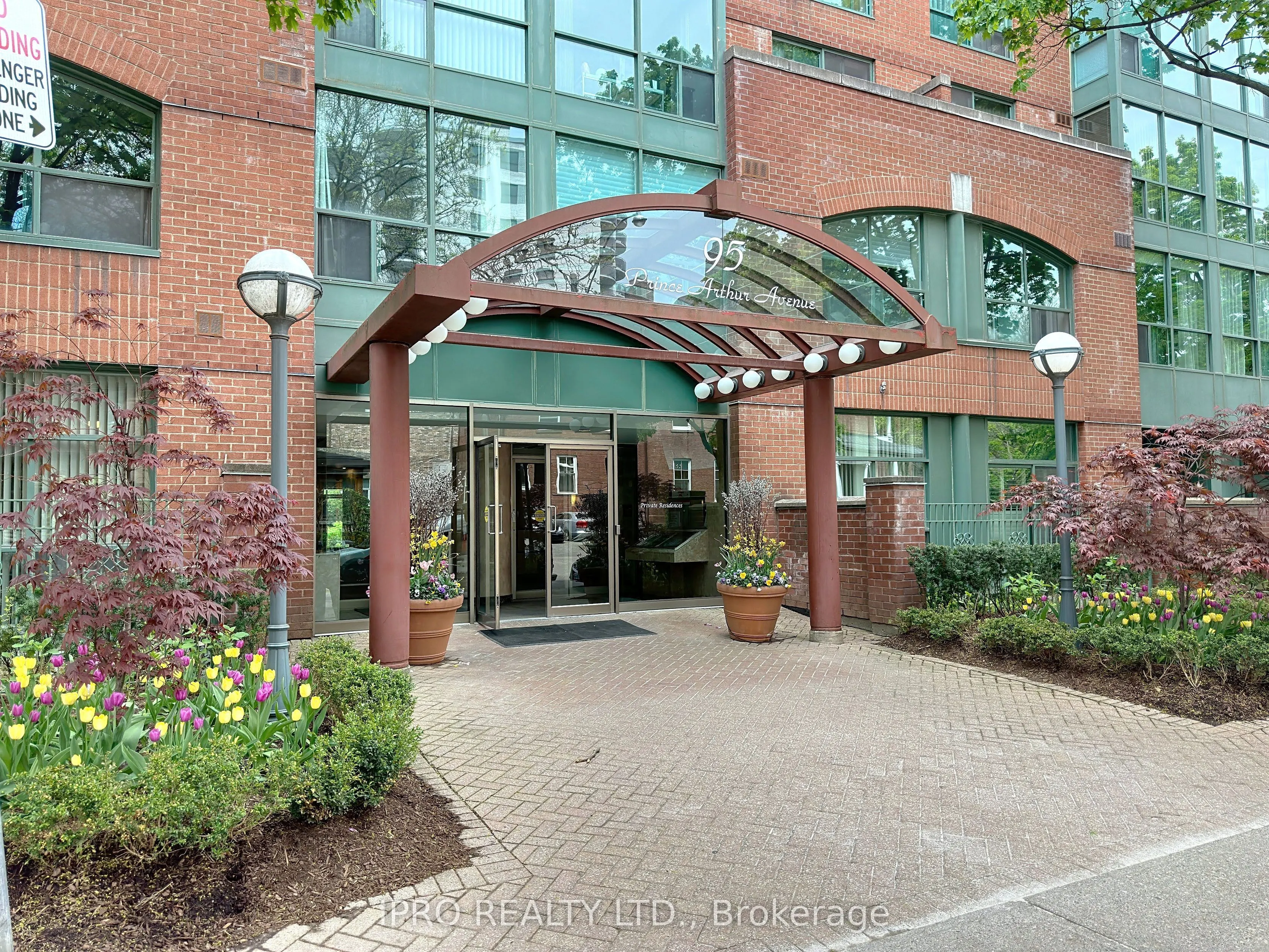 95 Prince Arthur Avenue, ##224
