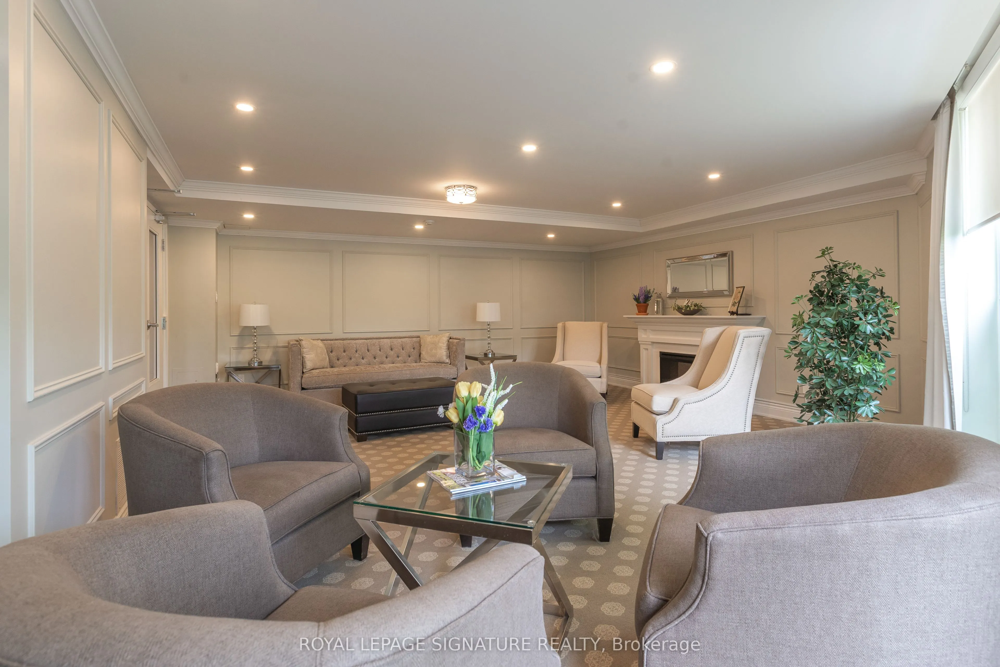 356 McRae Drive, #206