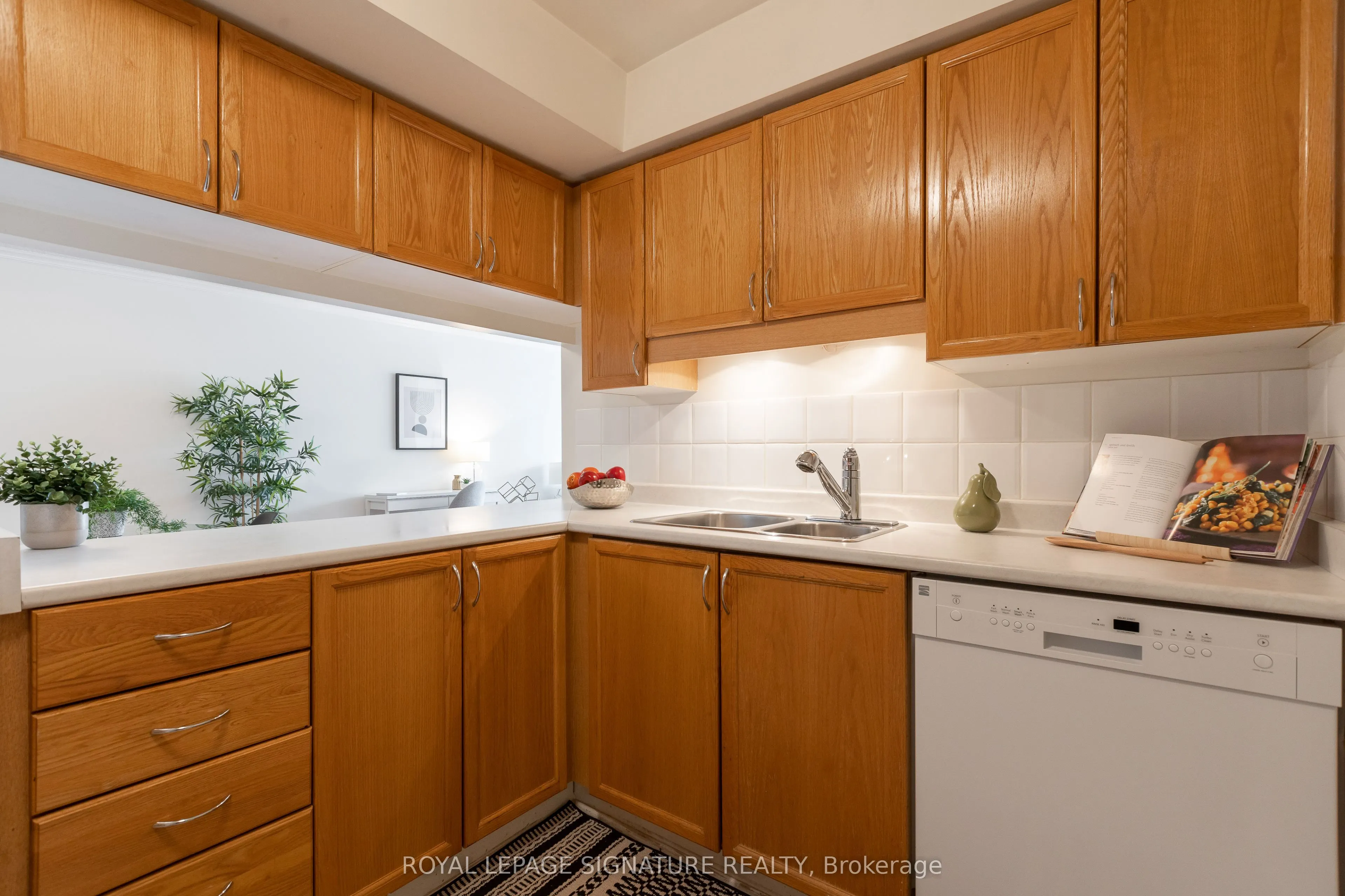 356 McRae Drive, #206