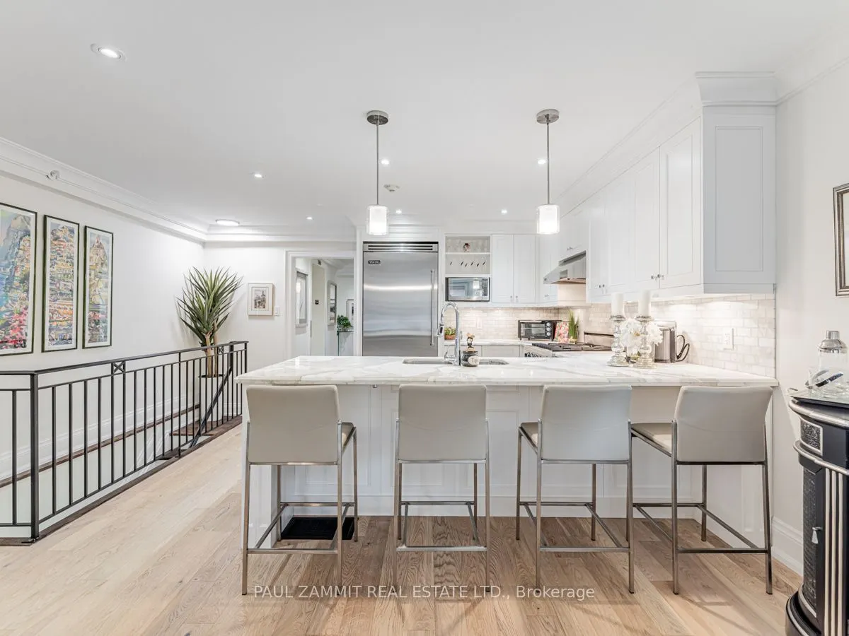 317 Lonsdale Road, #1B