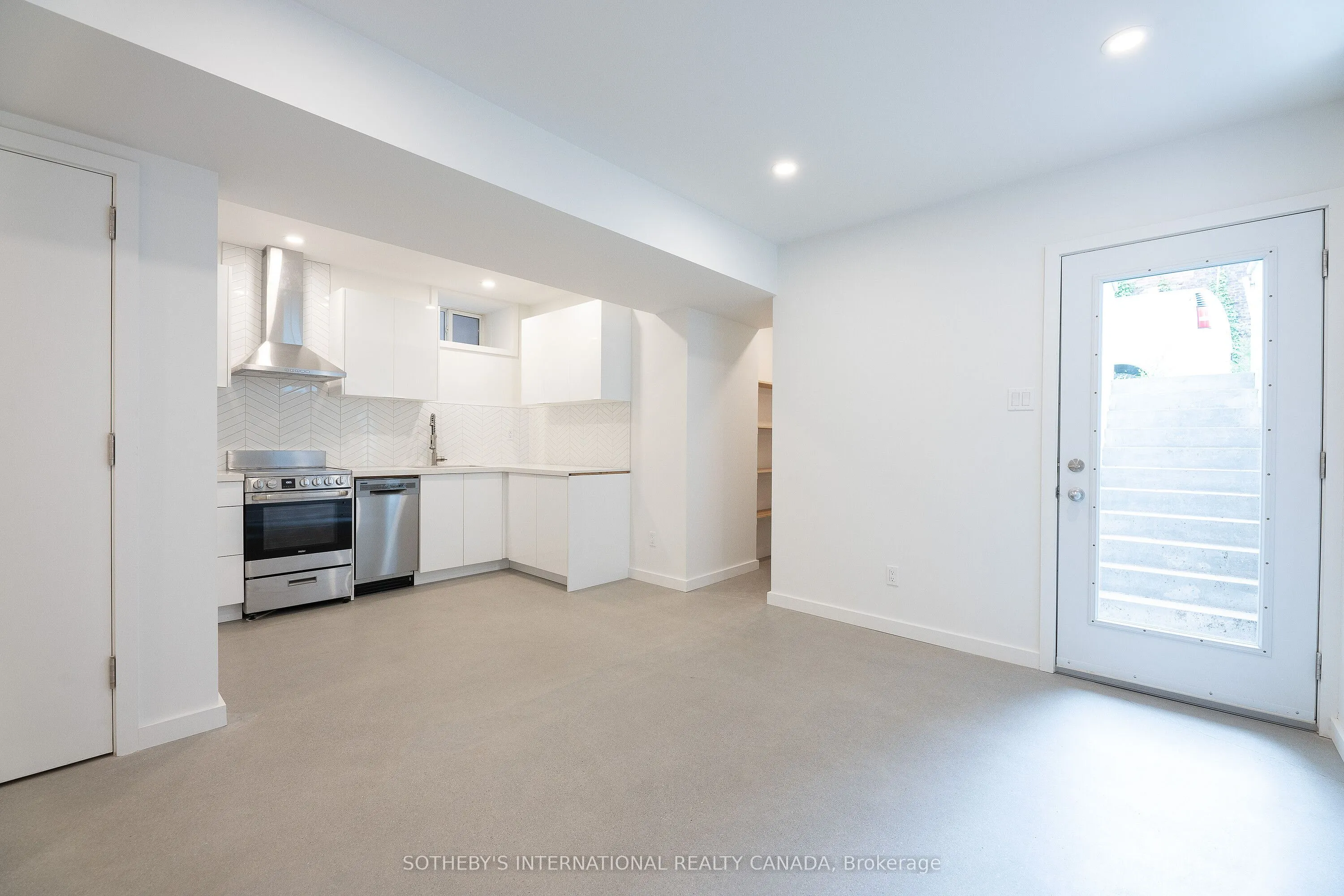 301 Euclid Avenue #Lower