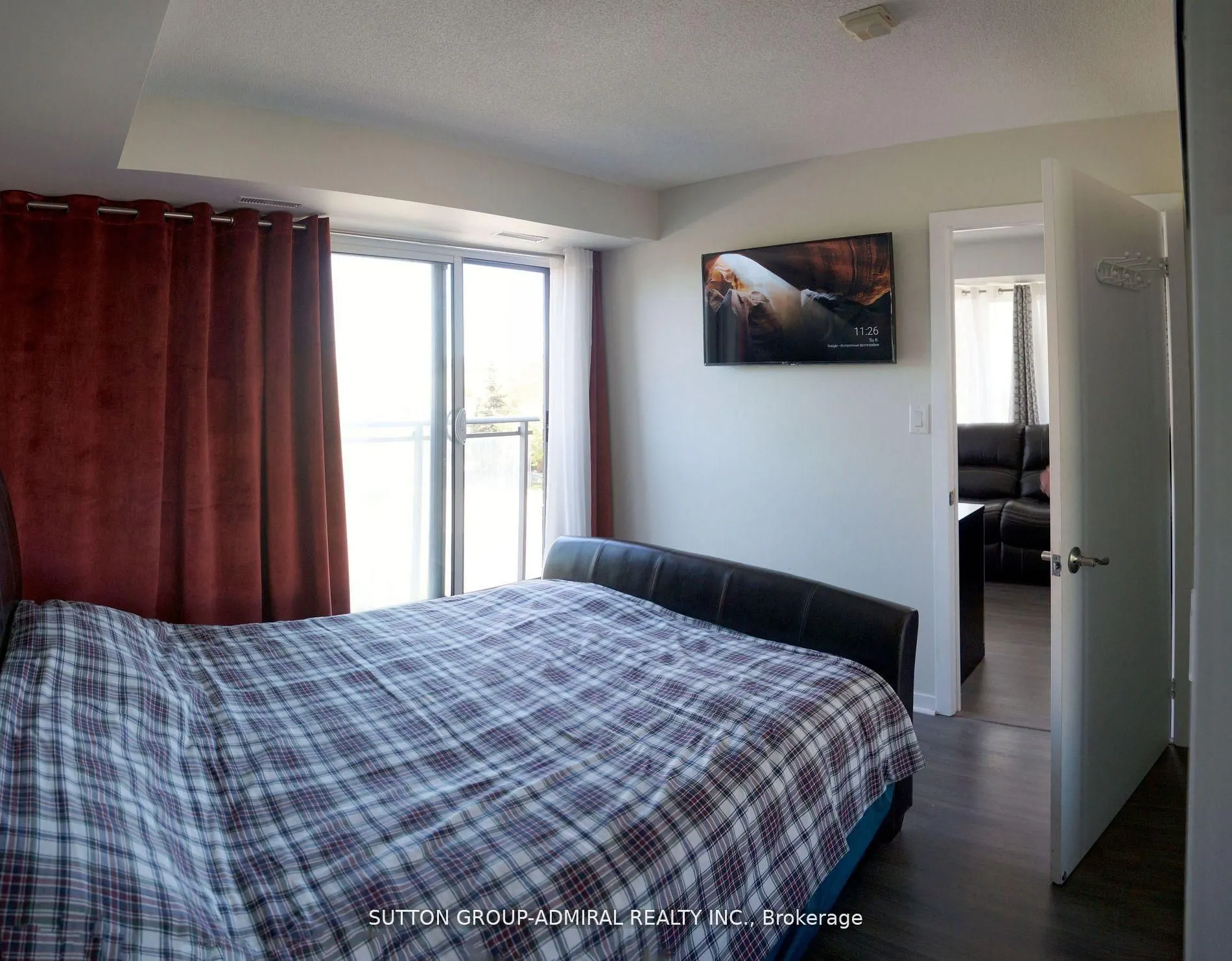 801 Sheppard Avenue, #302