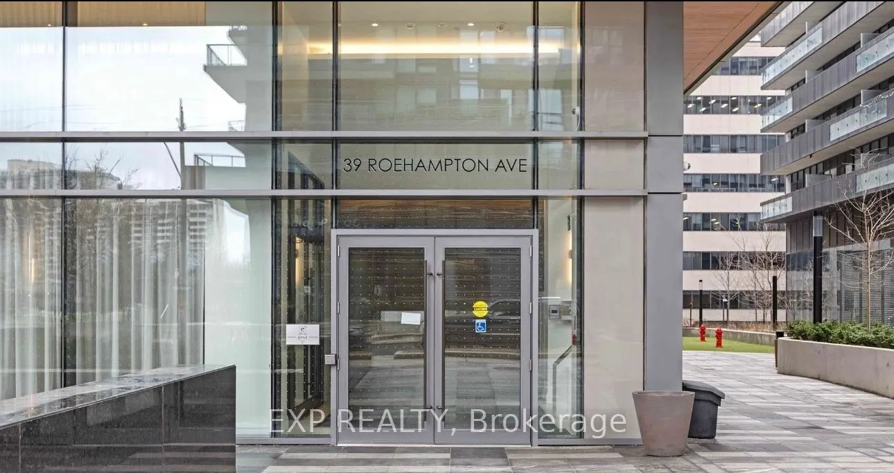 39 Roehampton Avenue, #306