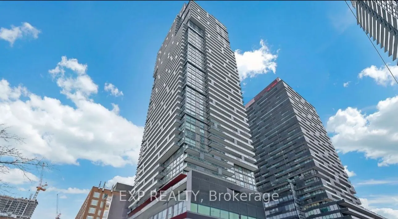 39 Roehampton Avenue, #306