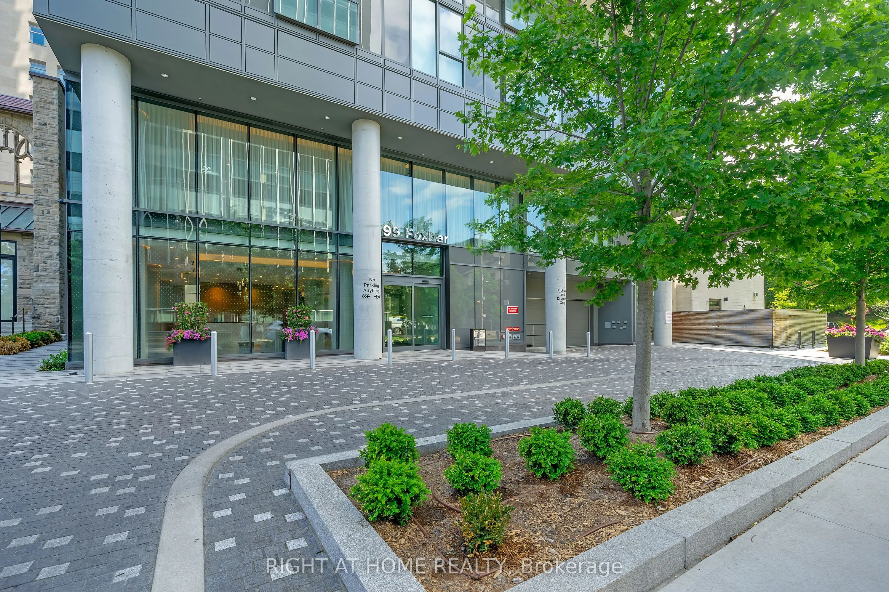 99 Foxbar Road, #2110