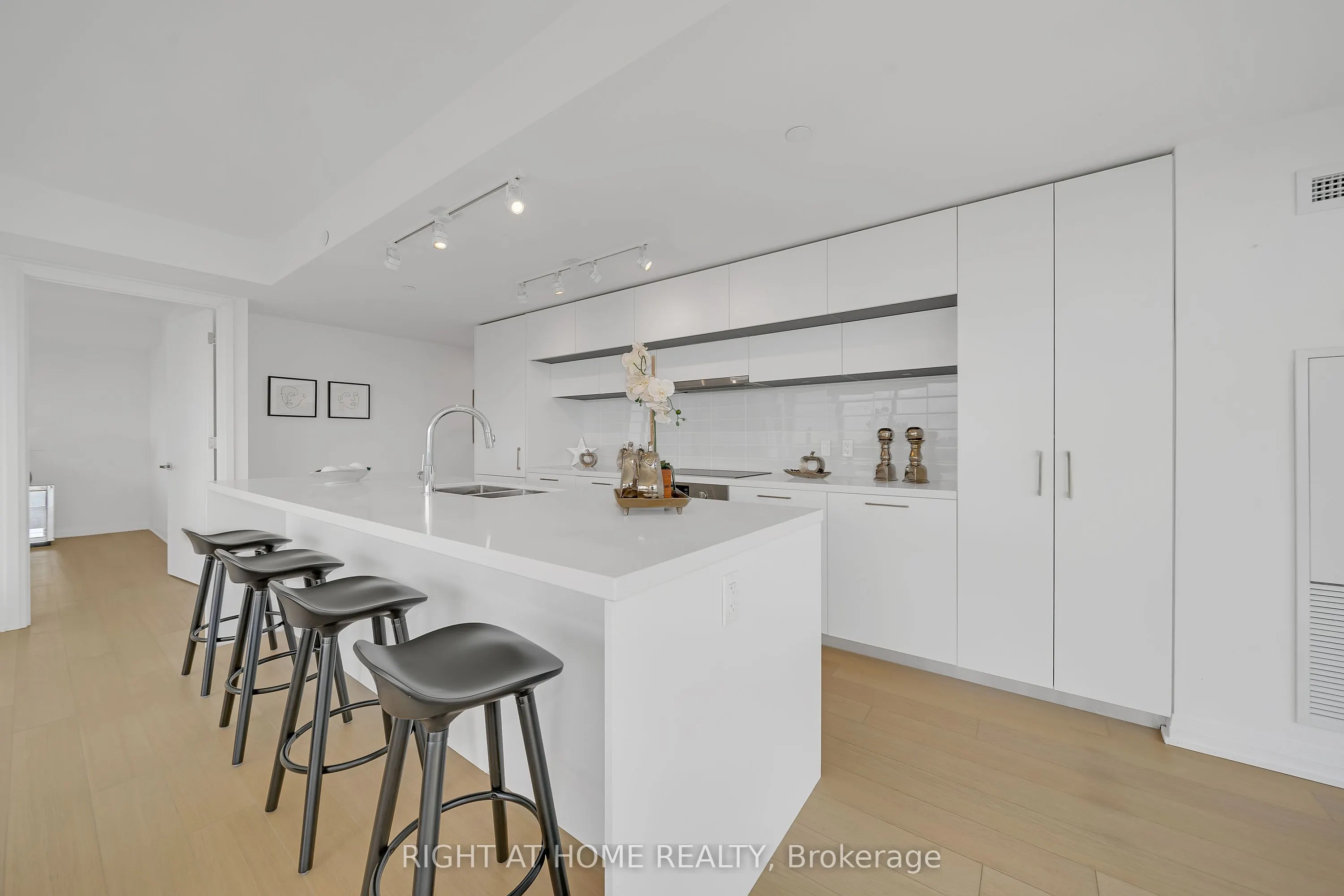 99 Foxbar Road, #2110