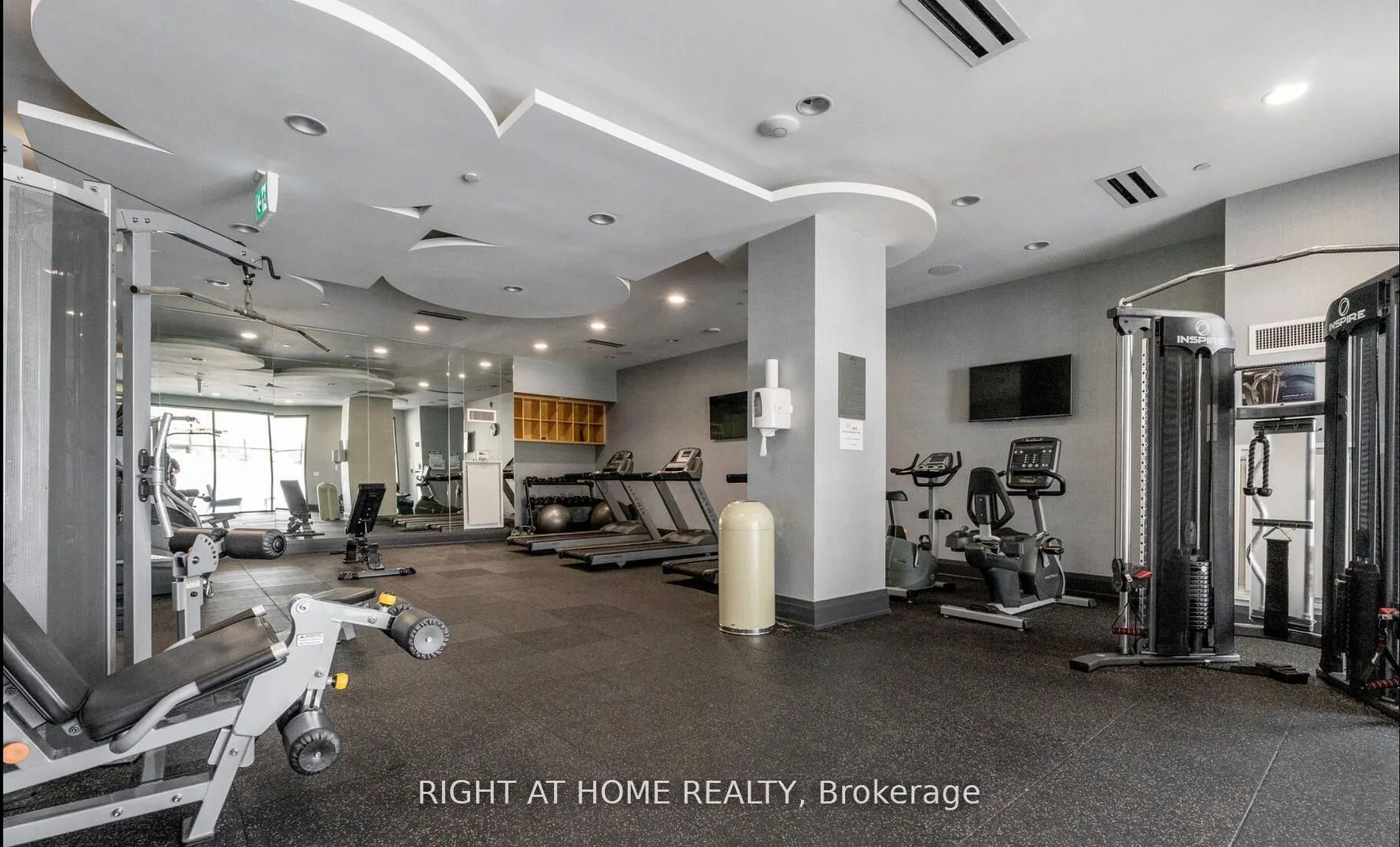 23 Glebe Road W, #918