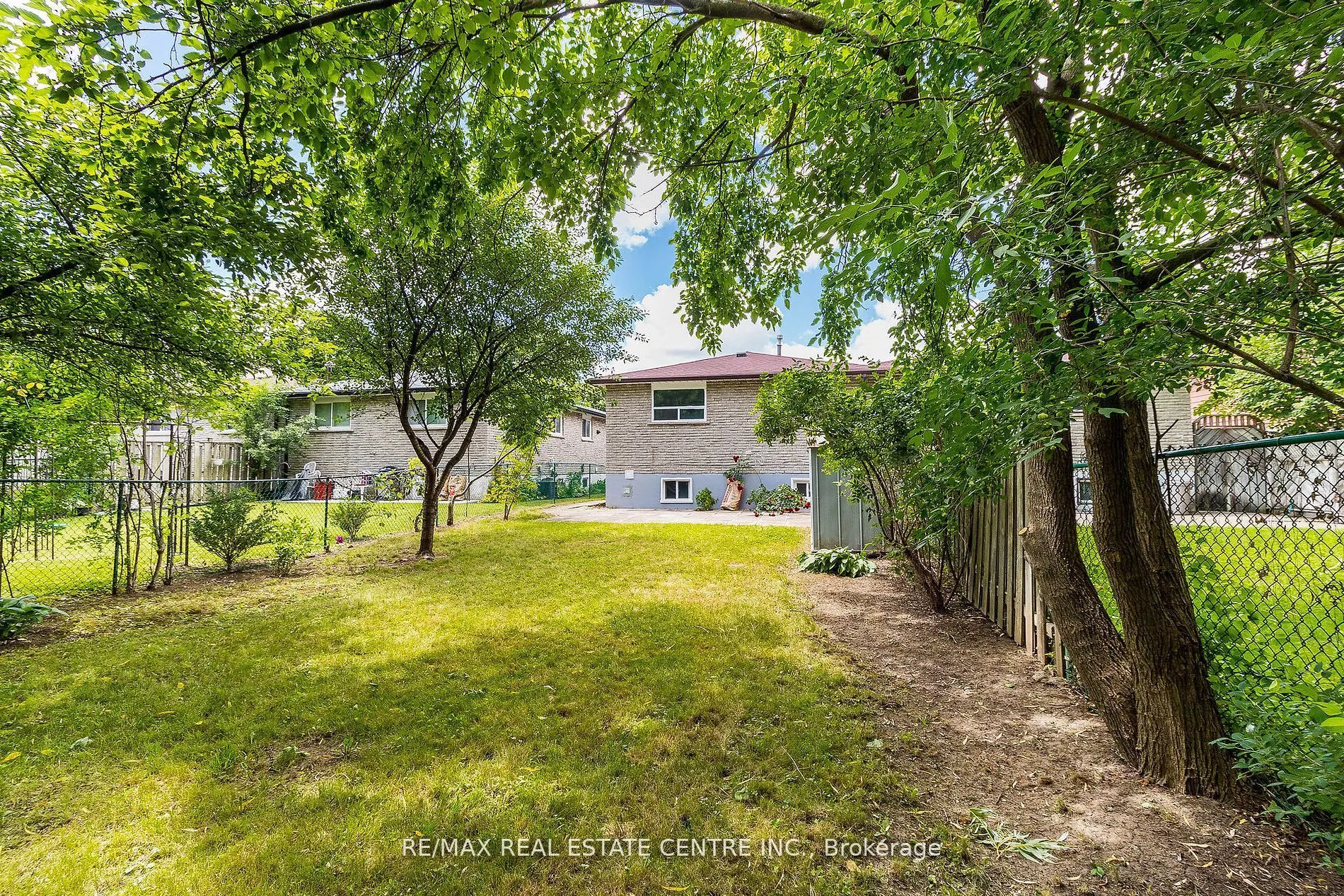 114 Sexton Crescent