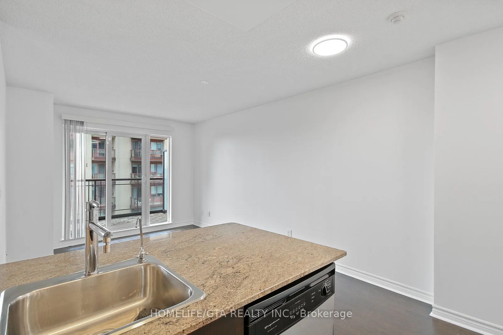 27 Rean Drive #524
