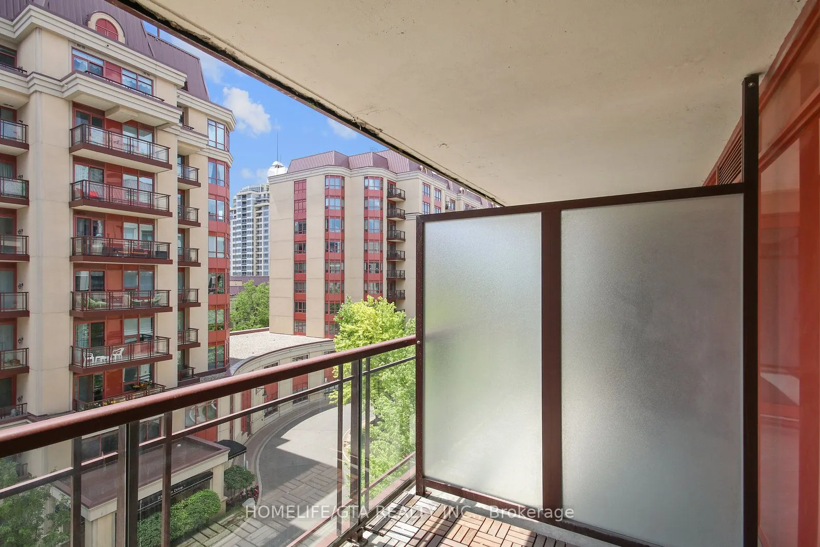 27 Rean Drive #524
