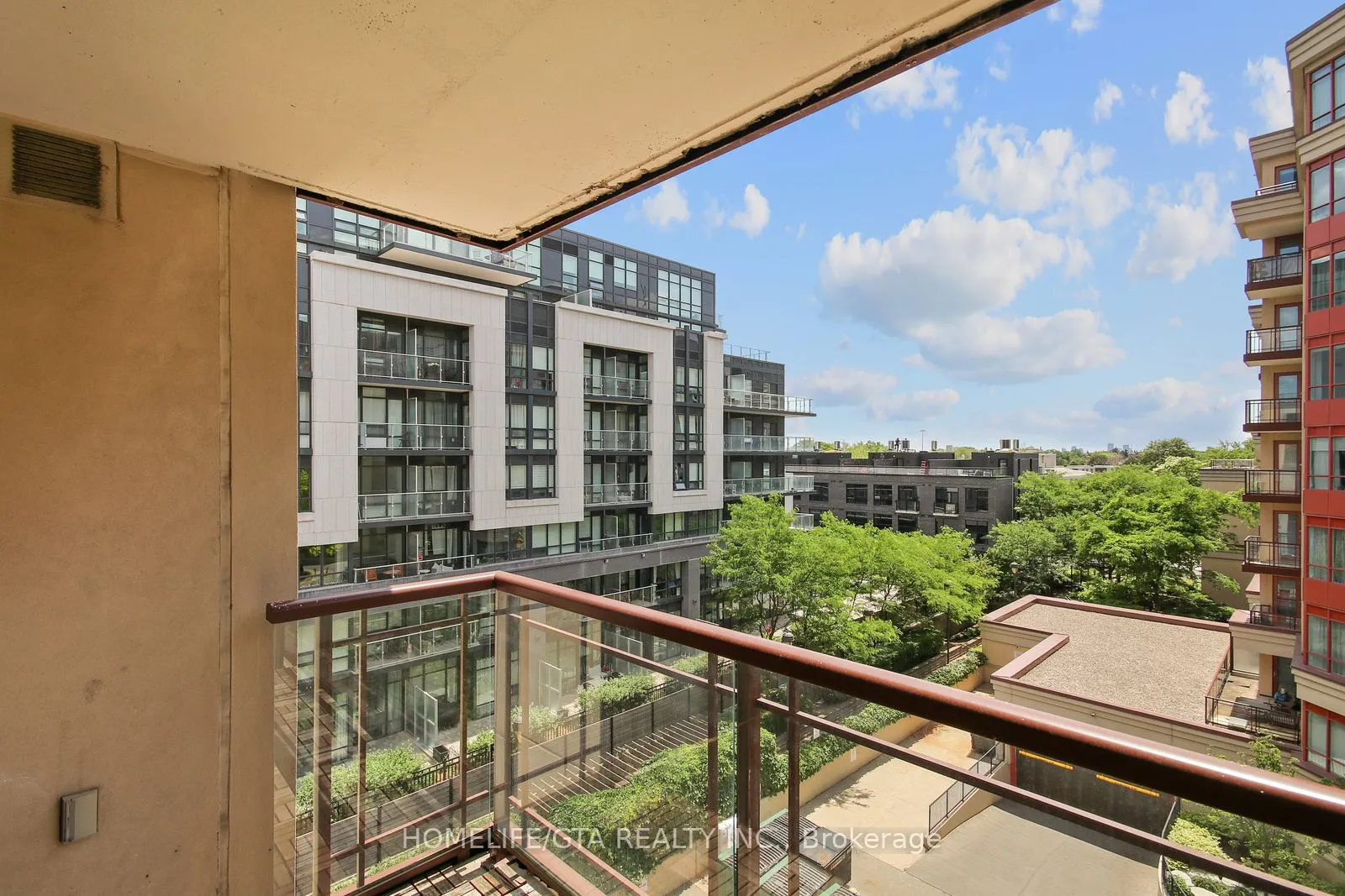 27 Rean Drive #524
