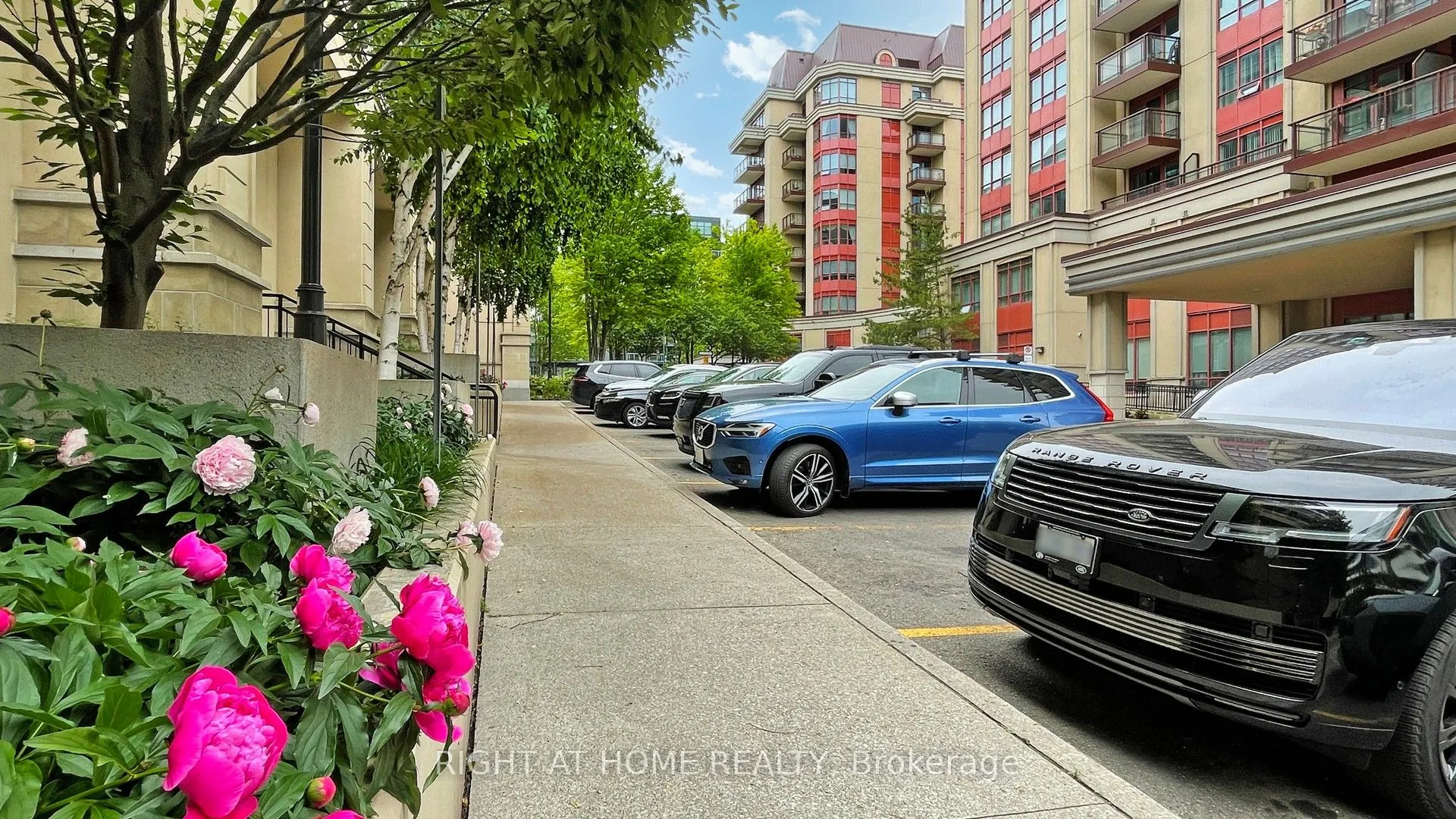 23 Rean Drive, #701