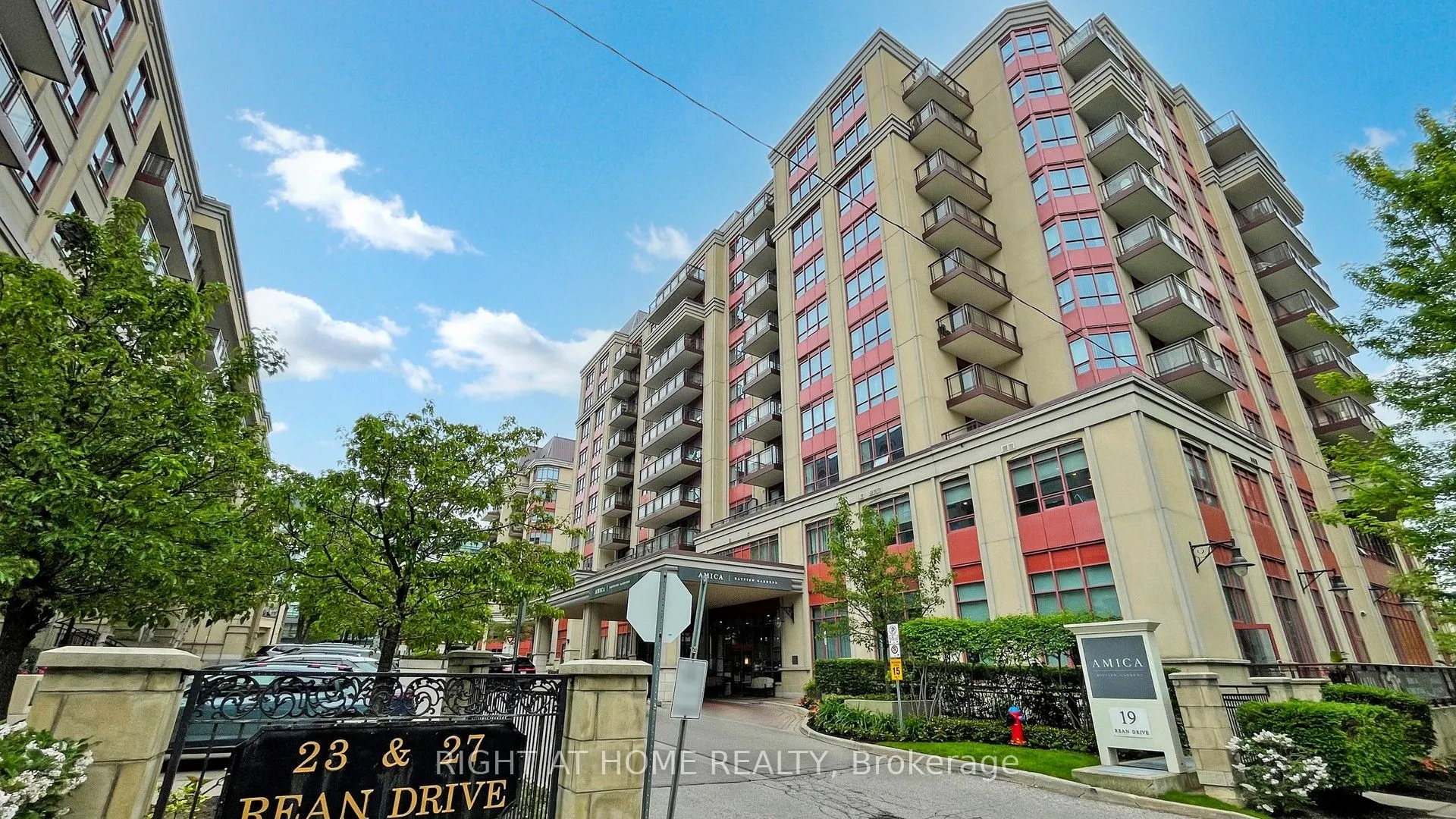 23 Rean Drive, #701
