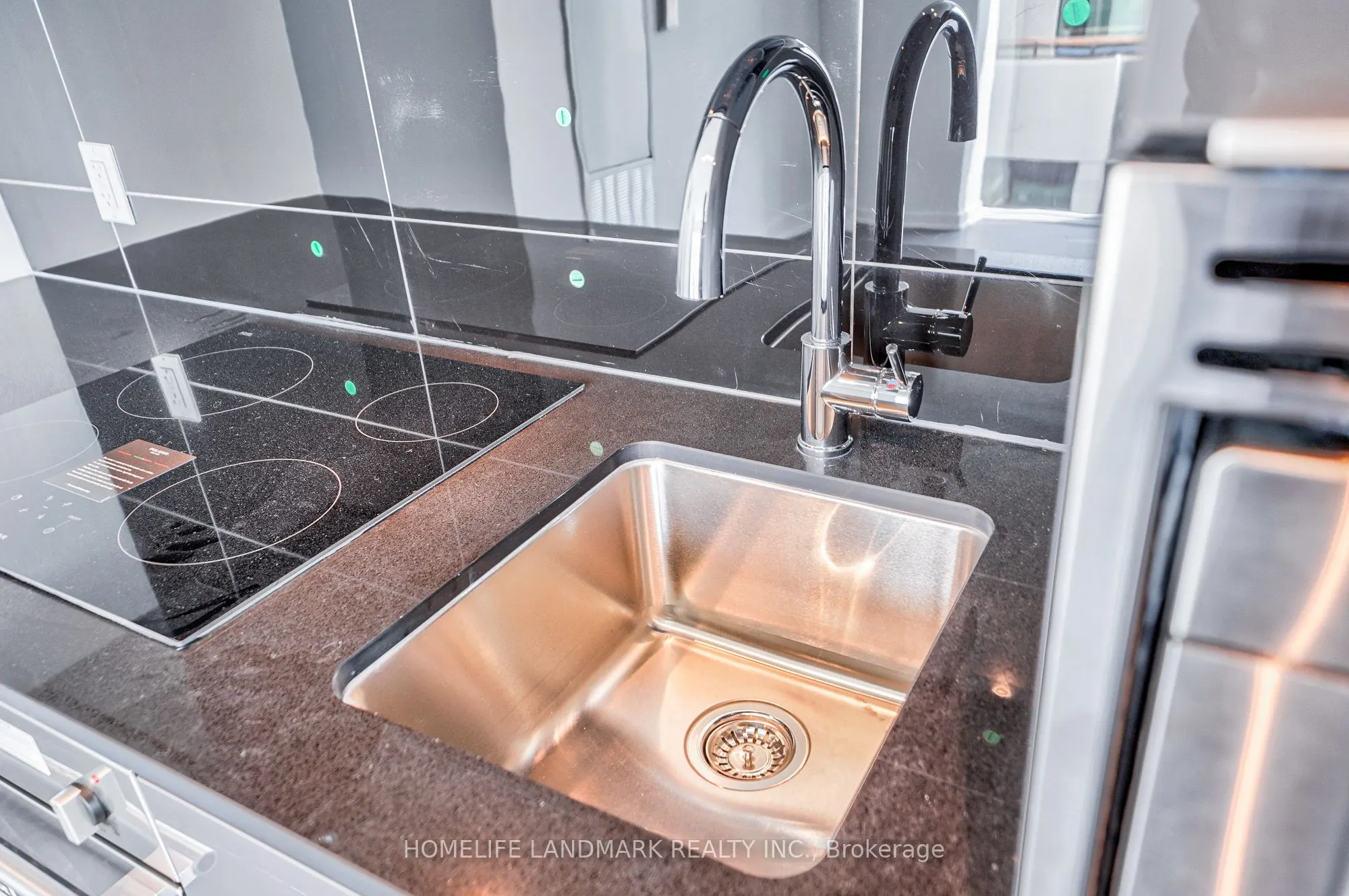 238 Simcoe Street, #1908