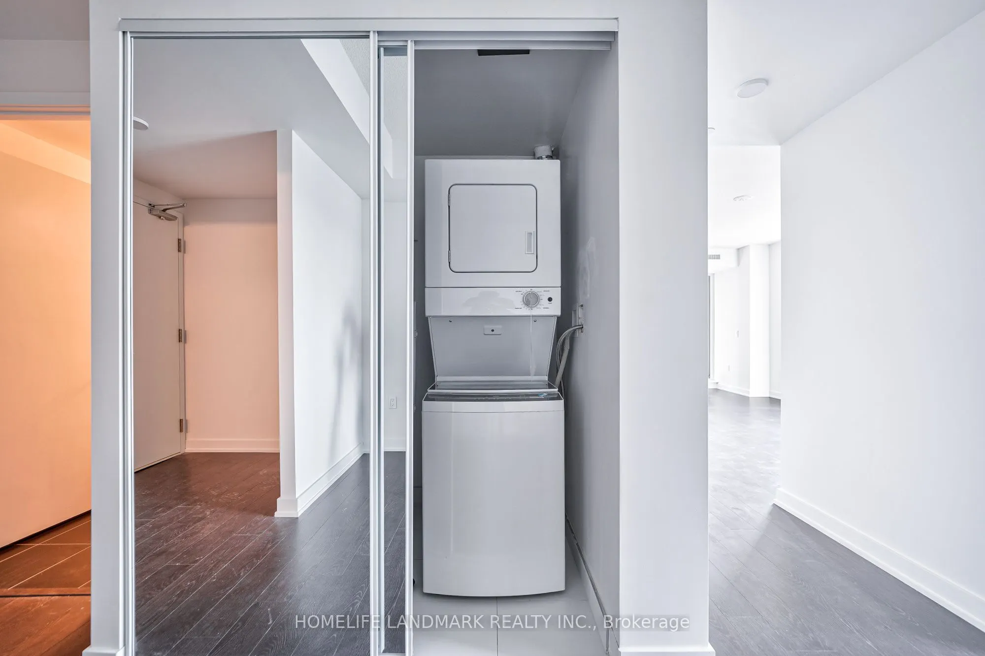 238 Simcoe Street, #1908