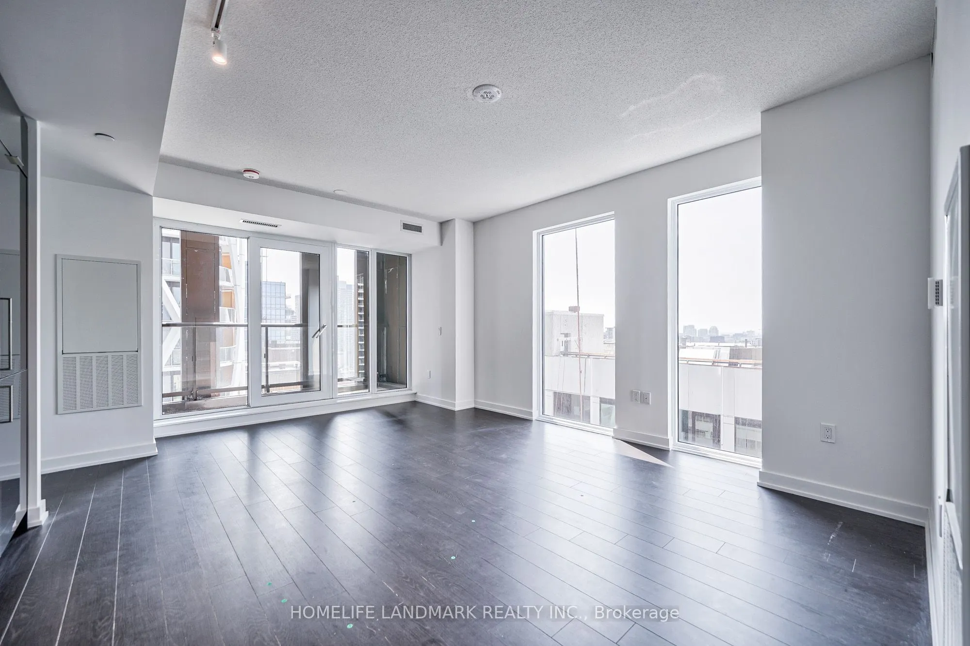 238 Simcoe Street, #1908