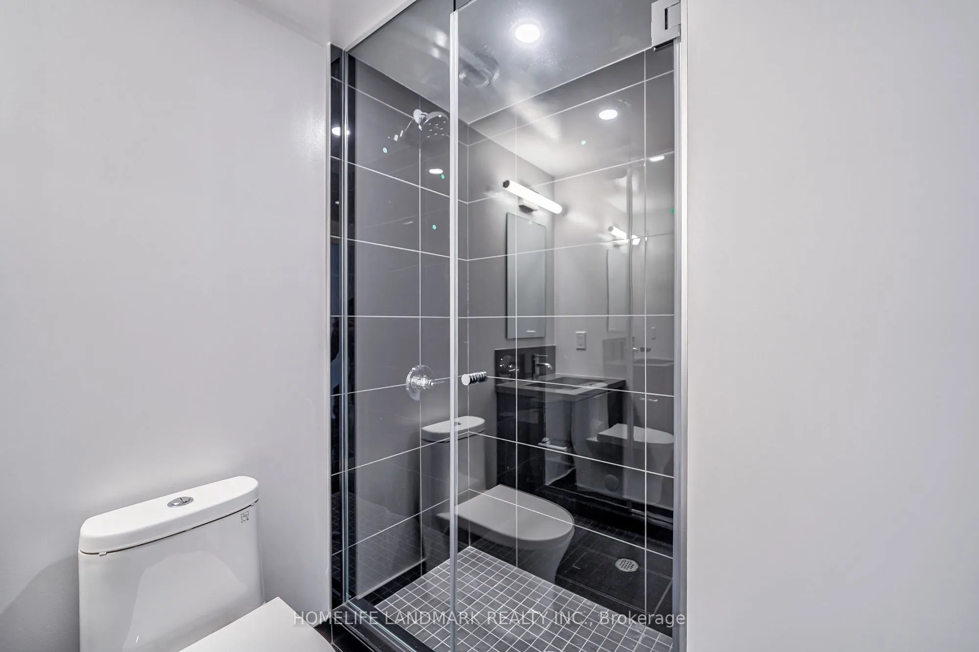 238 Simcoe Street, #1908