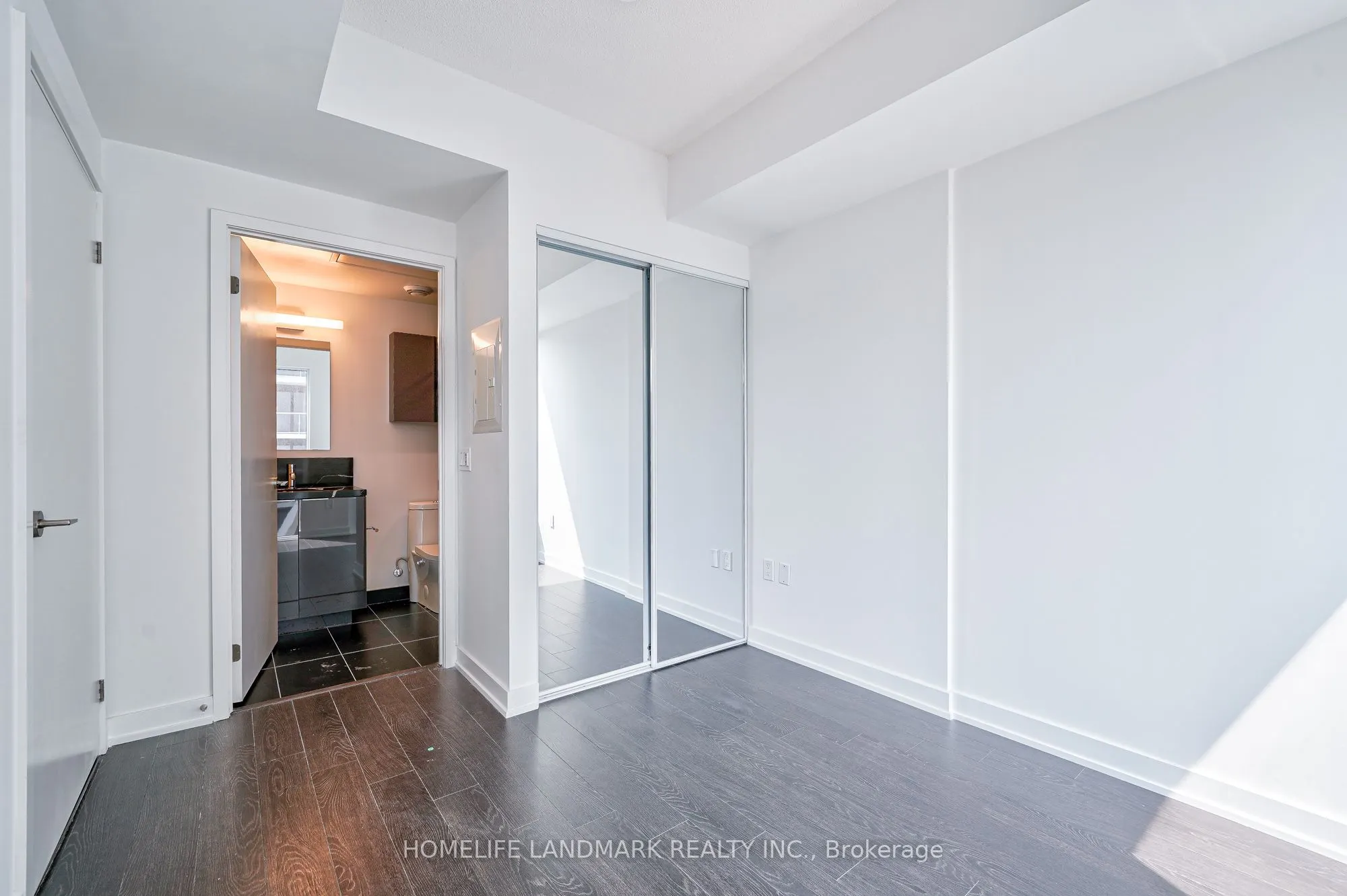 238 Simcoe Street, #1908