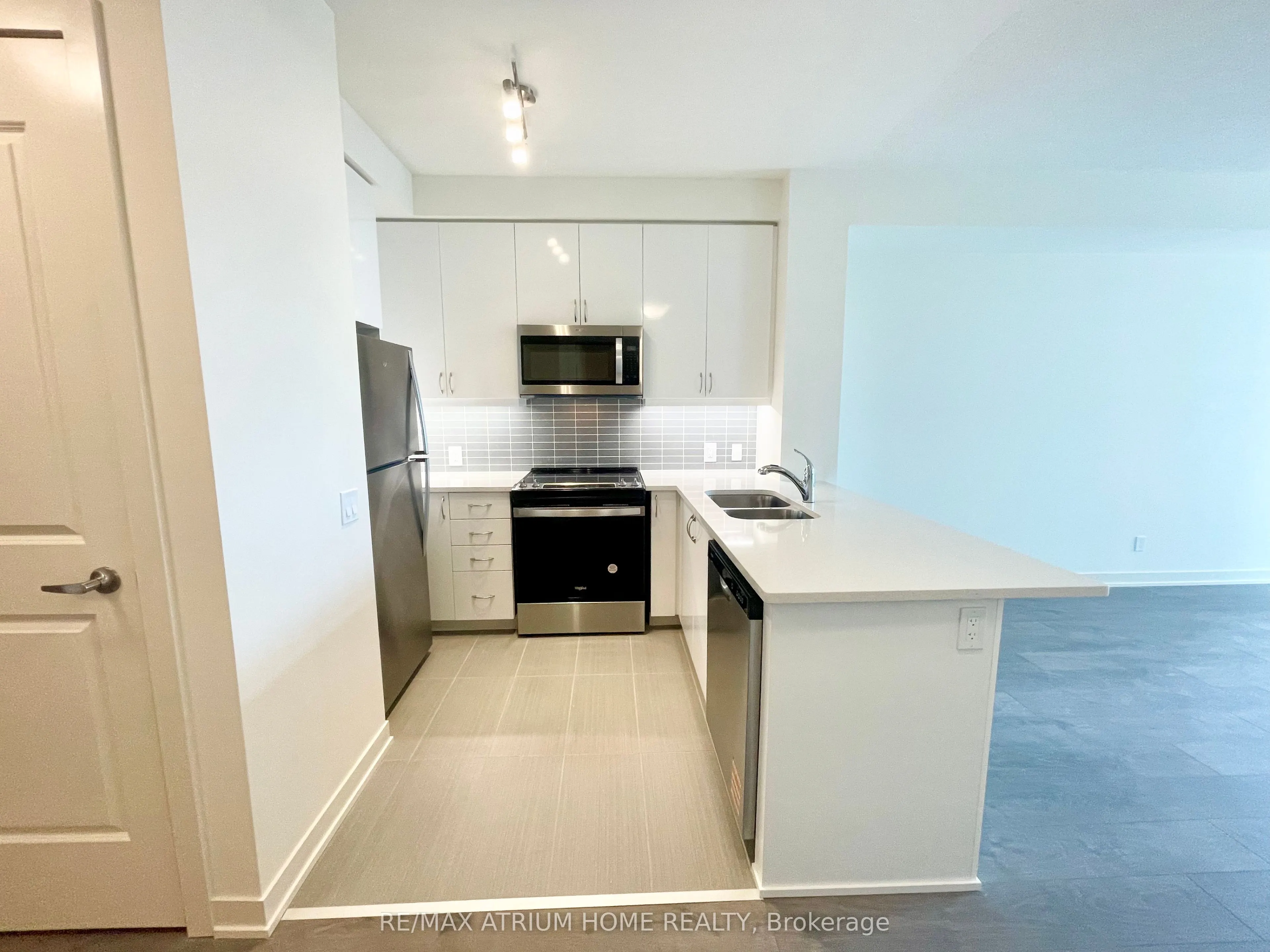 4955 Yonge Street, #2102