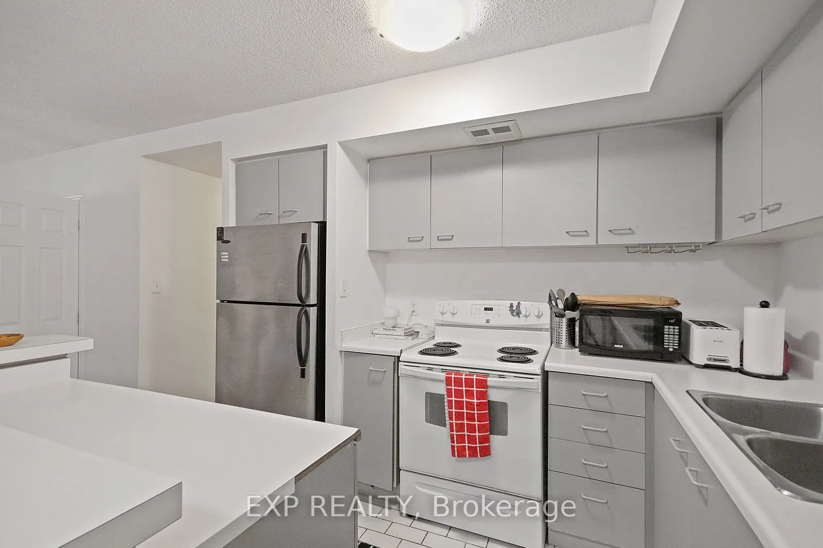 25 The Esplanade, #808