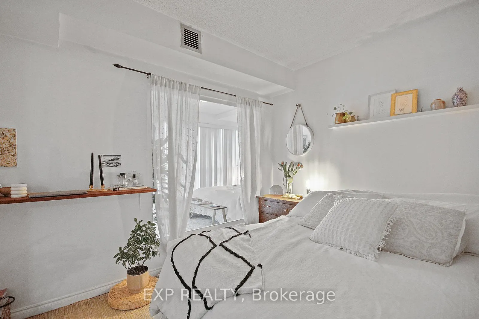 25 The Esplanade, #808