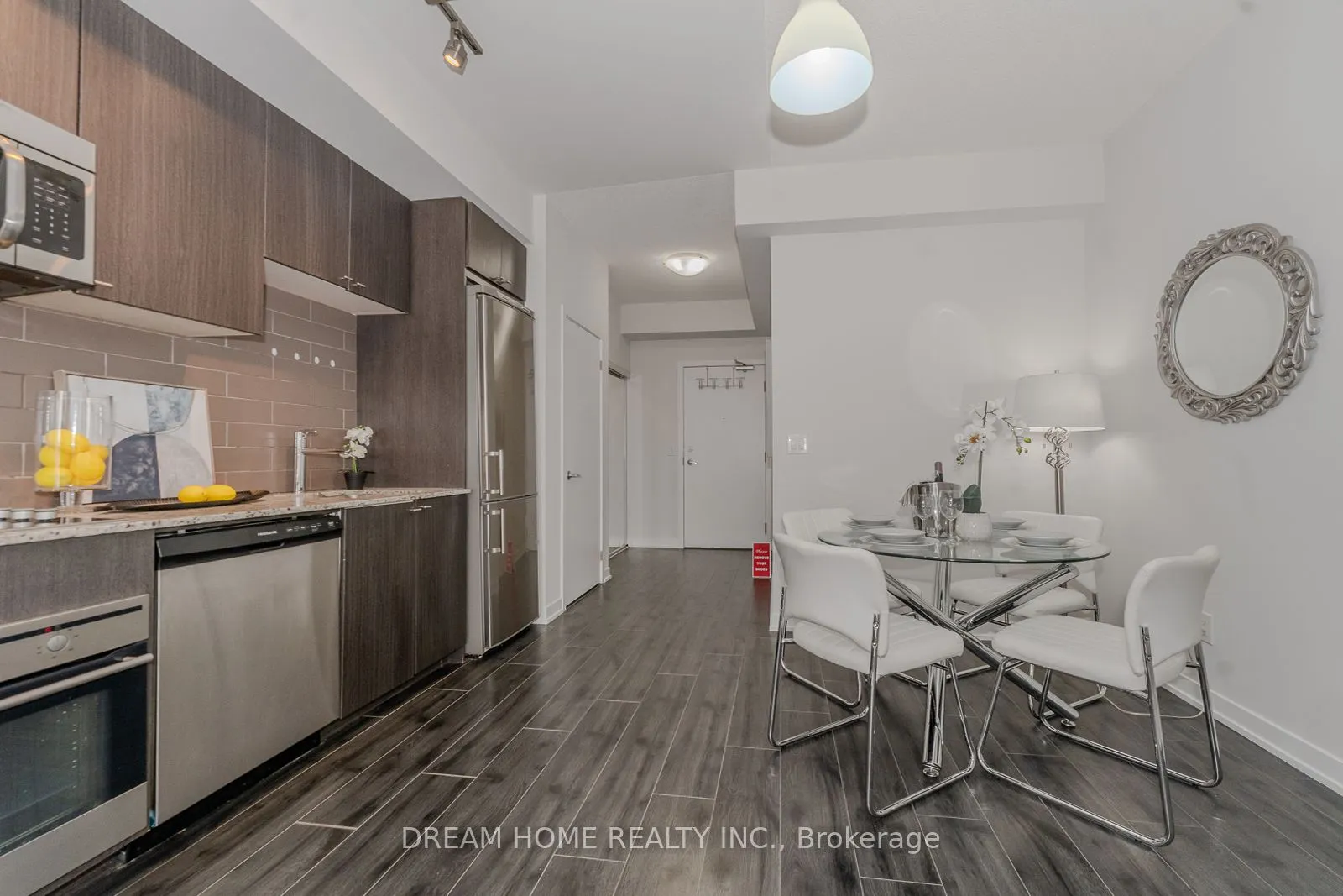 18 Rean Drive, #301