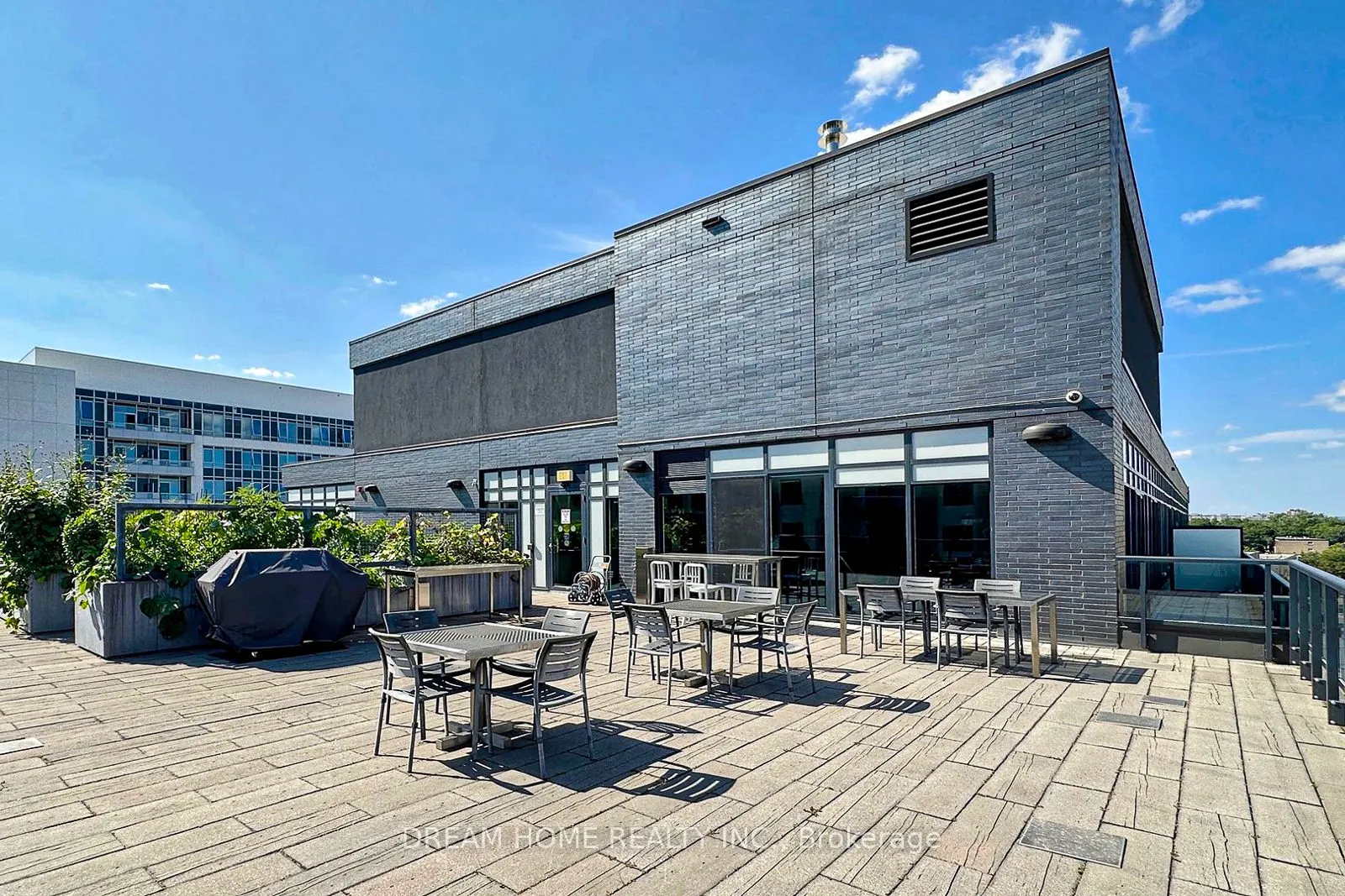 18 Rean Drive, #301