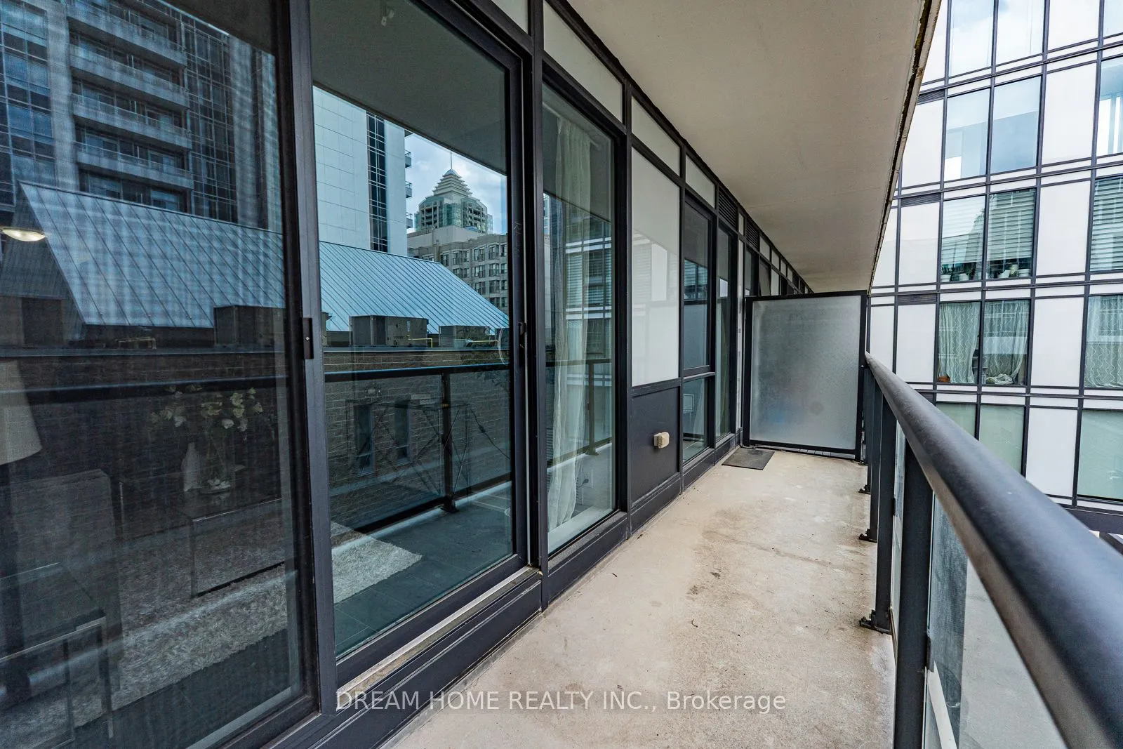 18 Rean Drive, #301
