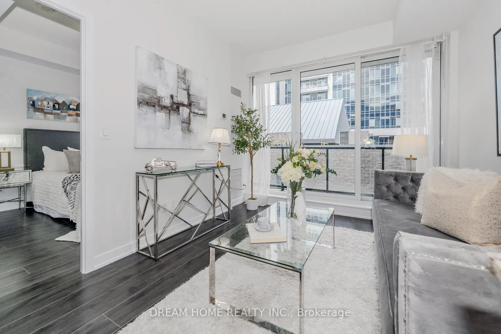 18 Rean Drive, #301
