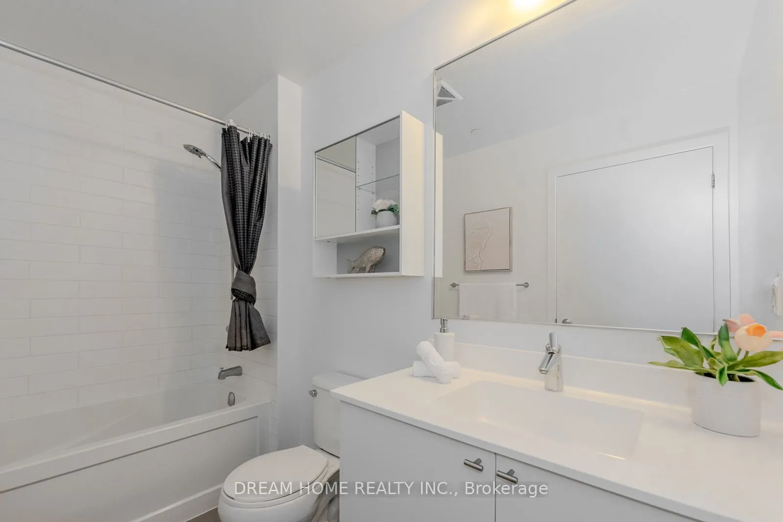 18 Rean Drive, #301