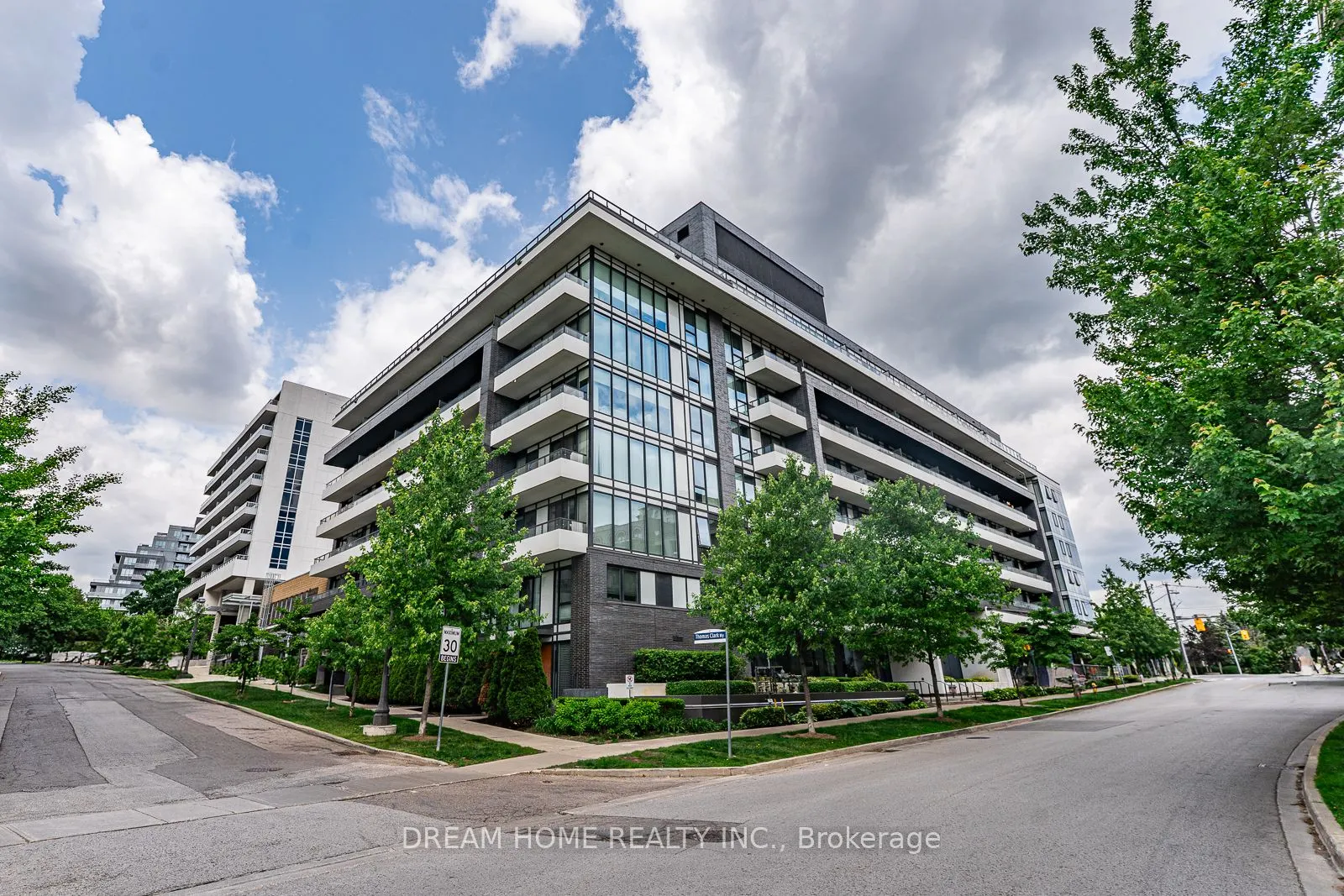 18 Rean Drive, #301