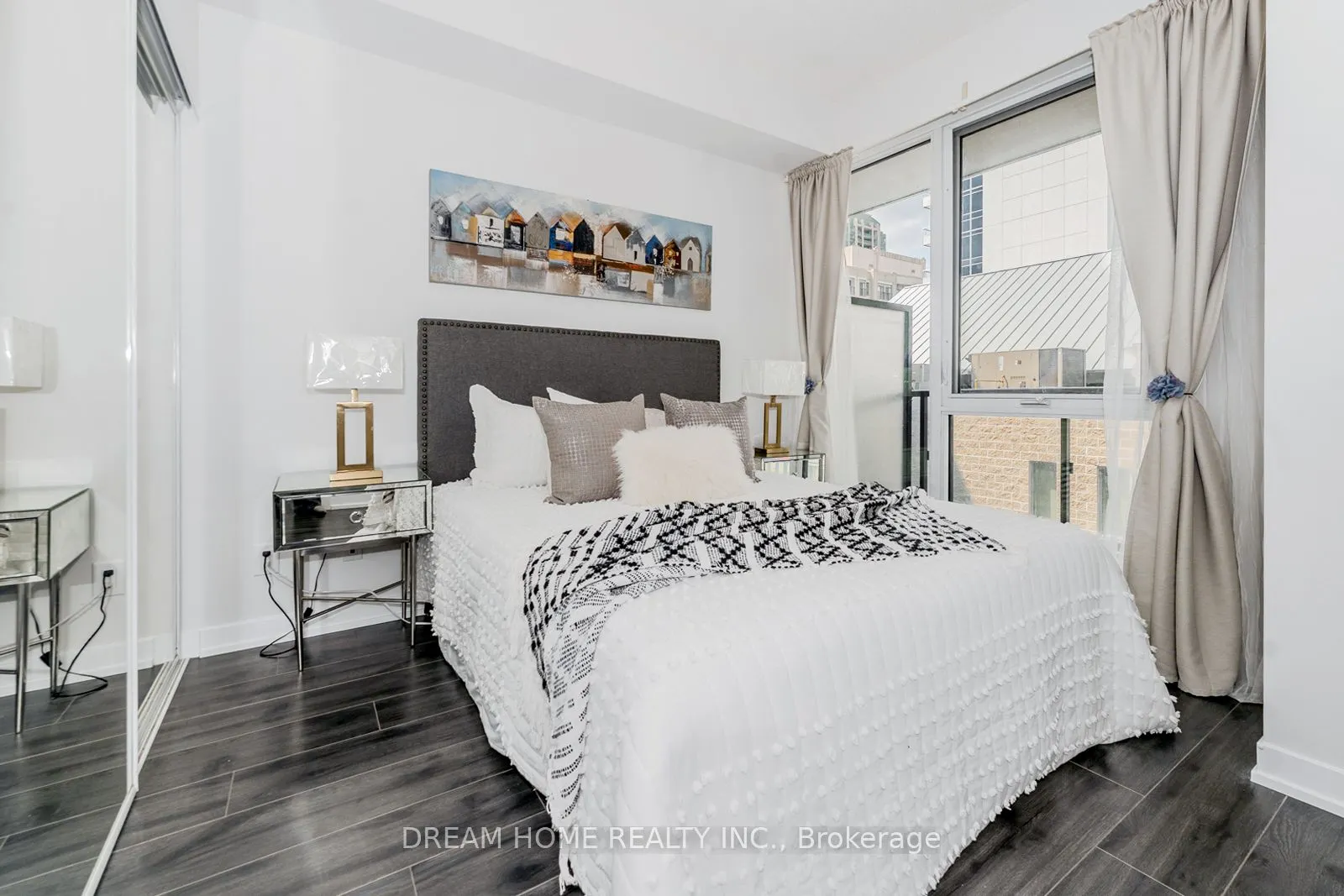 18 Rean Drive, #301