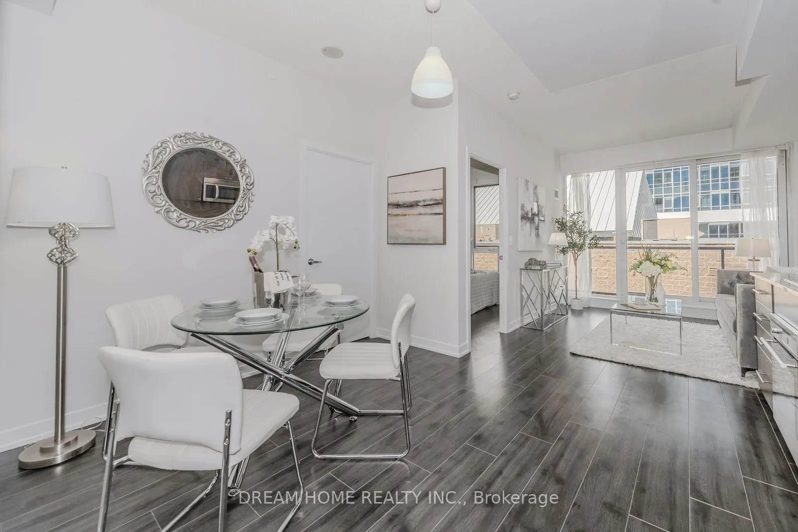 18 Rean Drive, #301