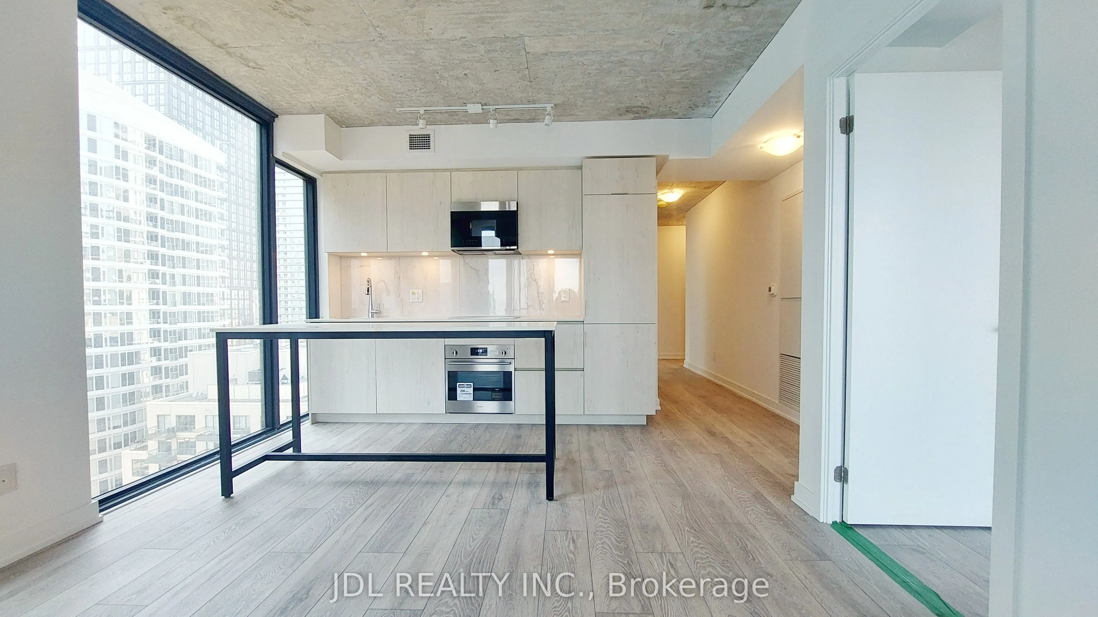 47 Mutual Street, #1802