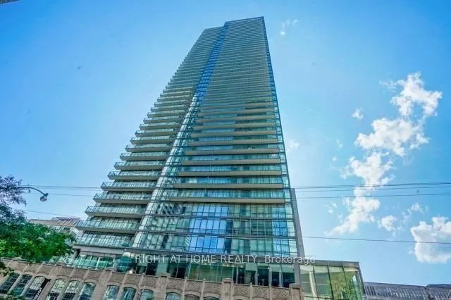 832 Bay Street, #902
