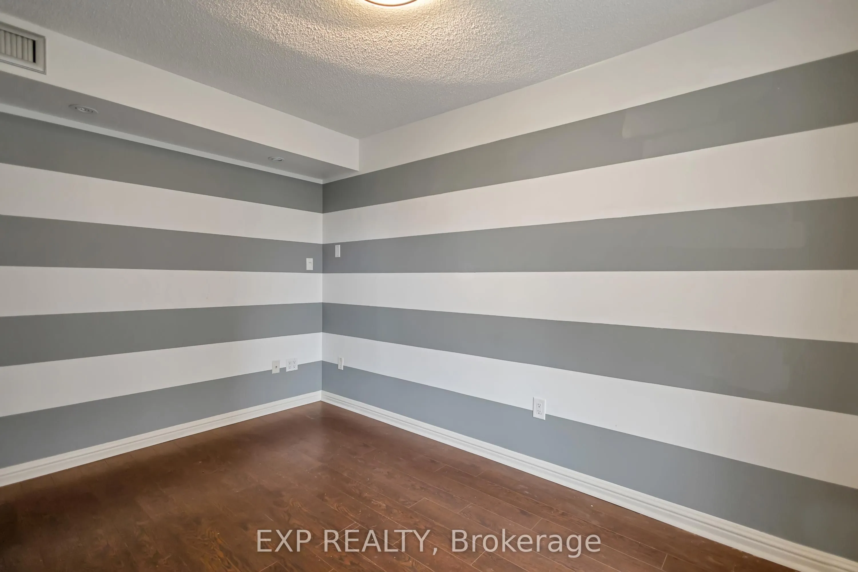 900 Yonge Street, #601
