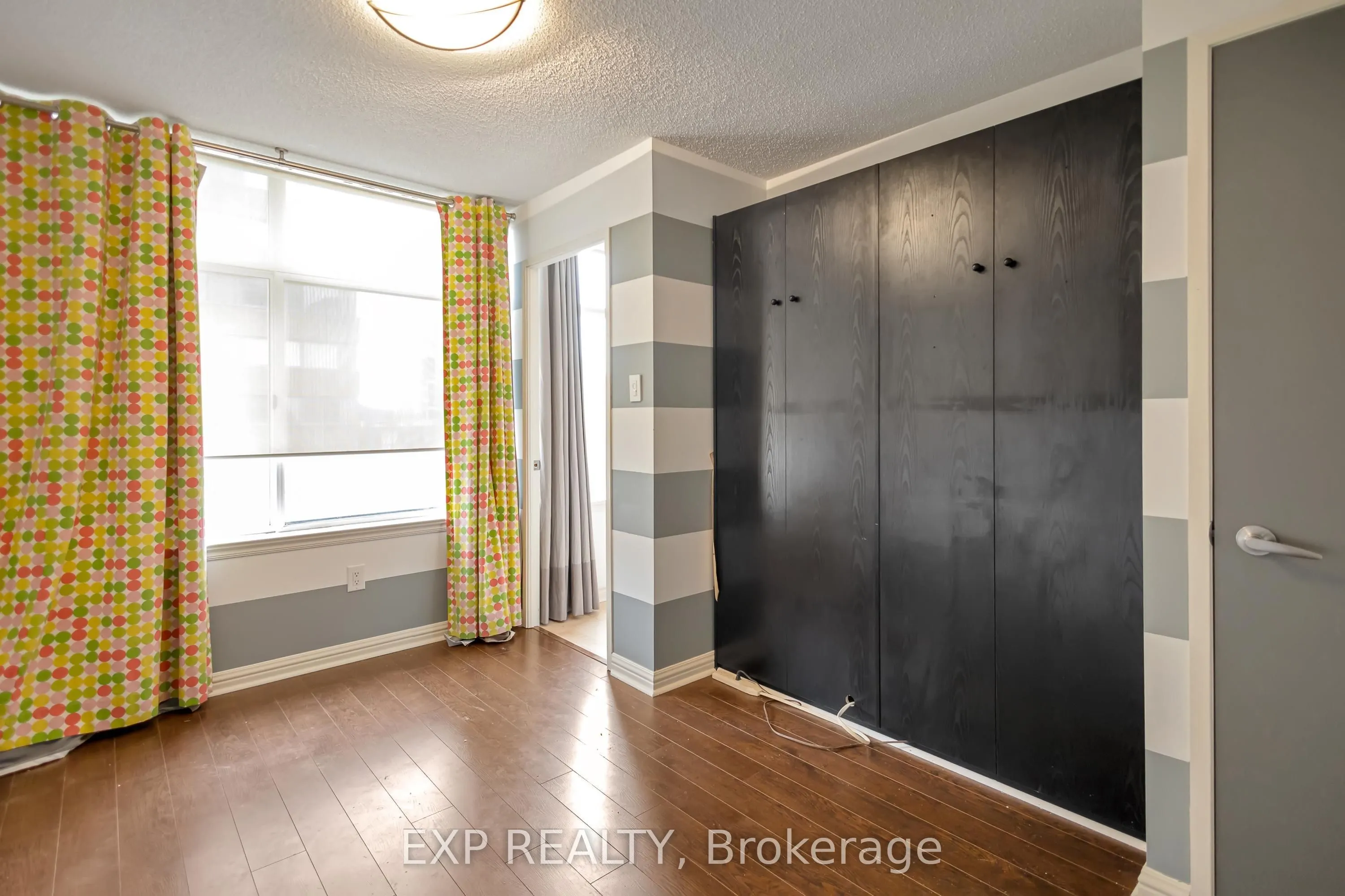 900 Yonge Street, #601